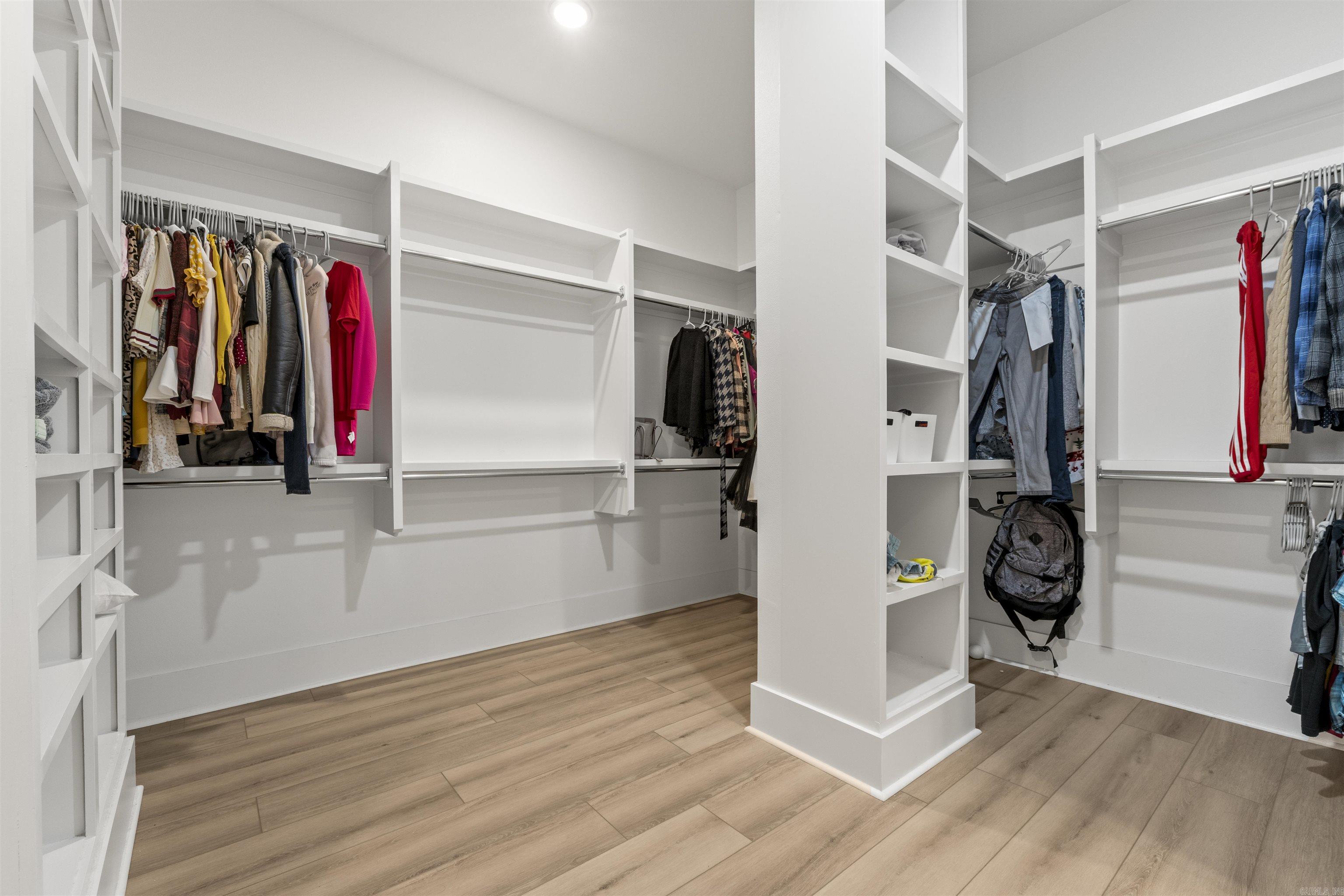 COUNTRY CLUB OF AR THE PH XXIV-B - Residential