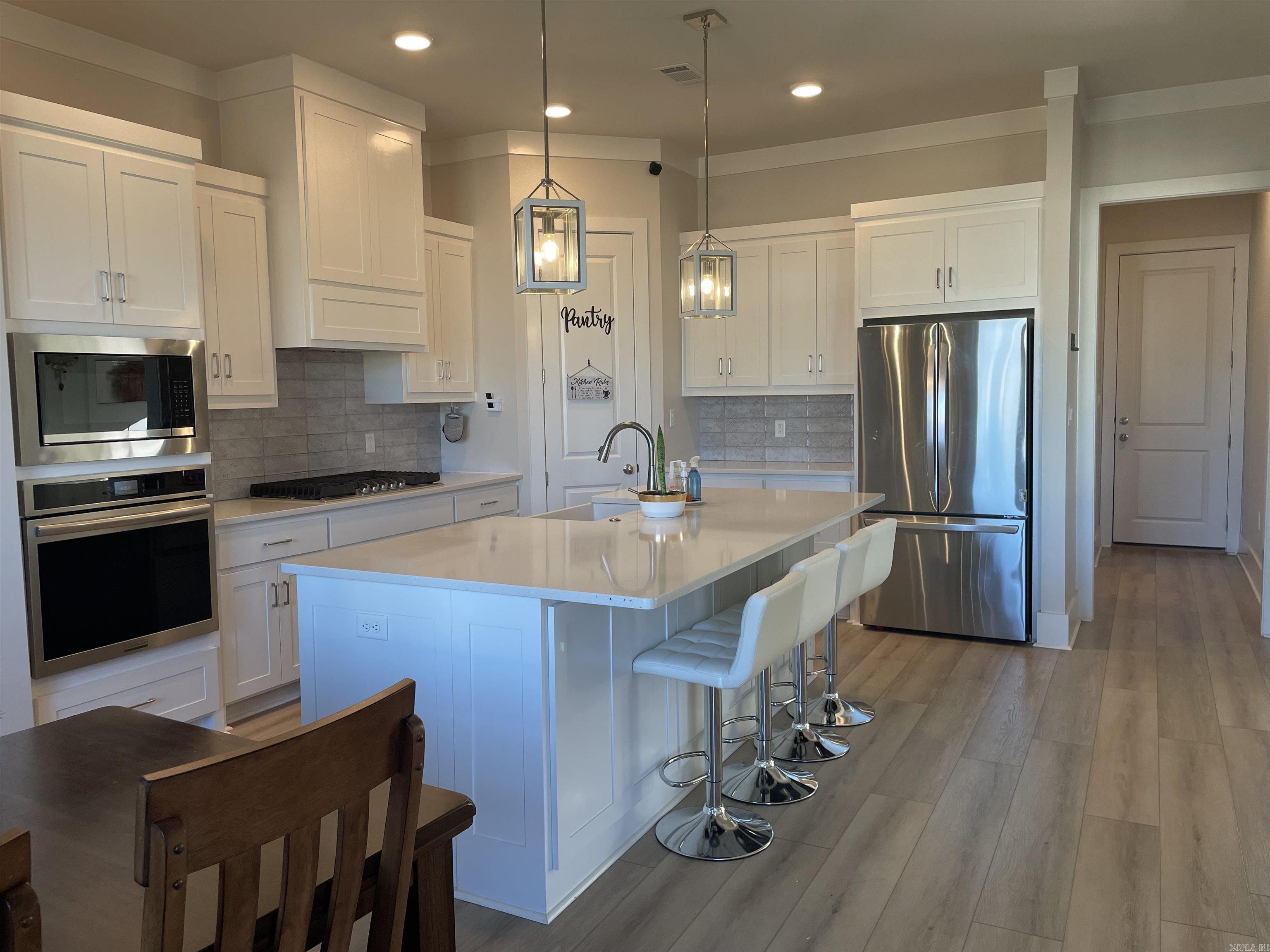 COUNTRY CLUB OF AR THE PH XXIV-B - Residential