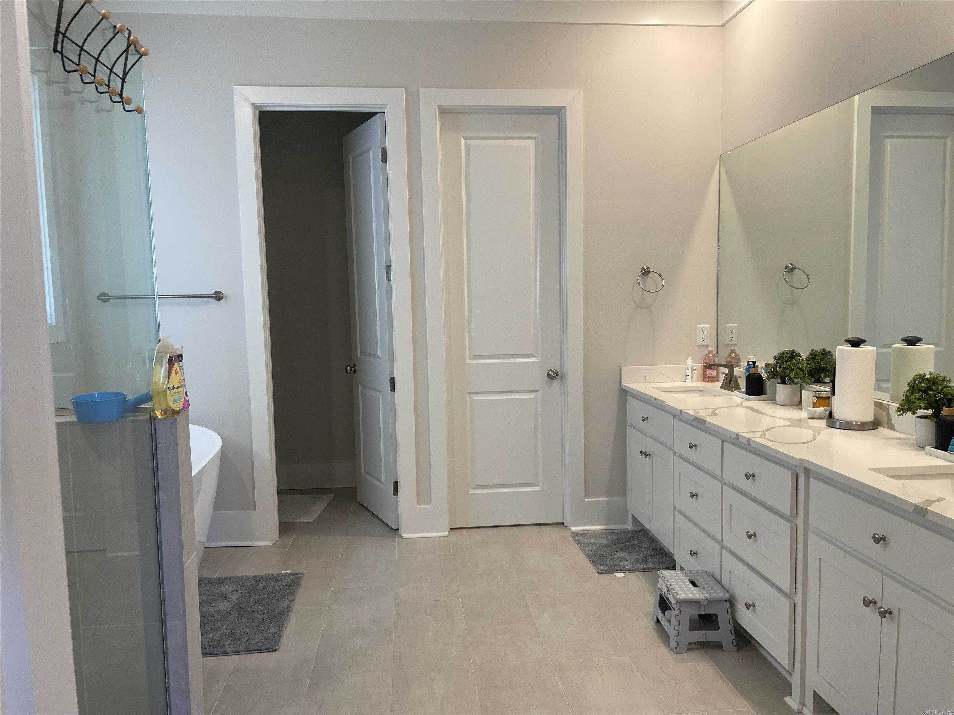 COUNTRY CLUB OF AR THE PH XXIV-B - Residential