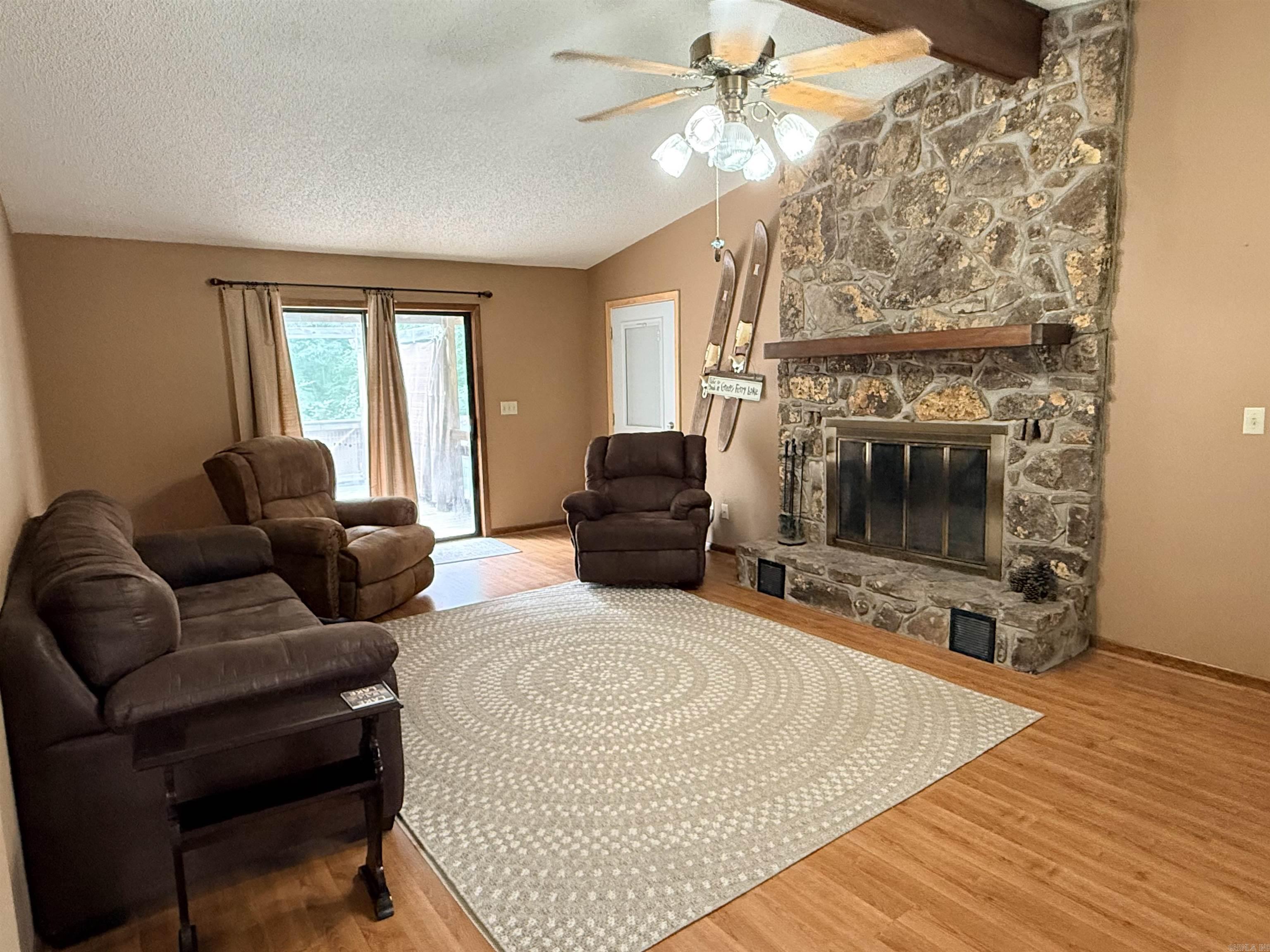 BAYWOOD - Residential