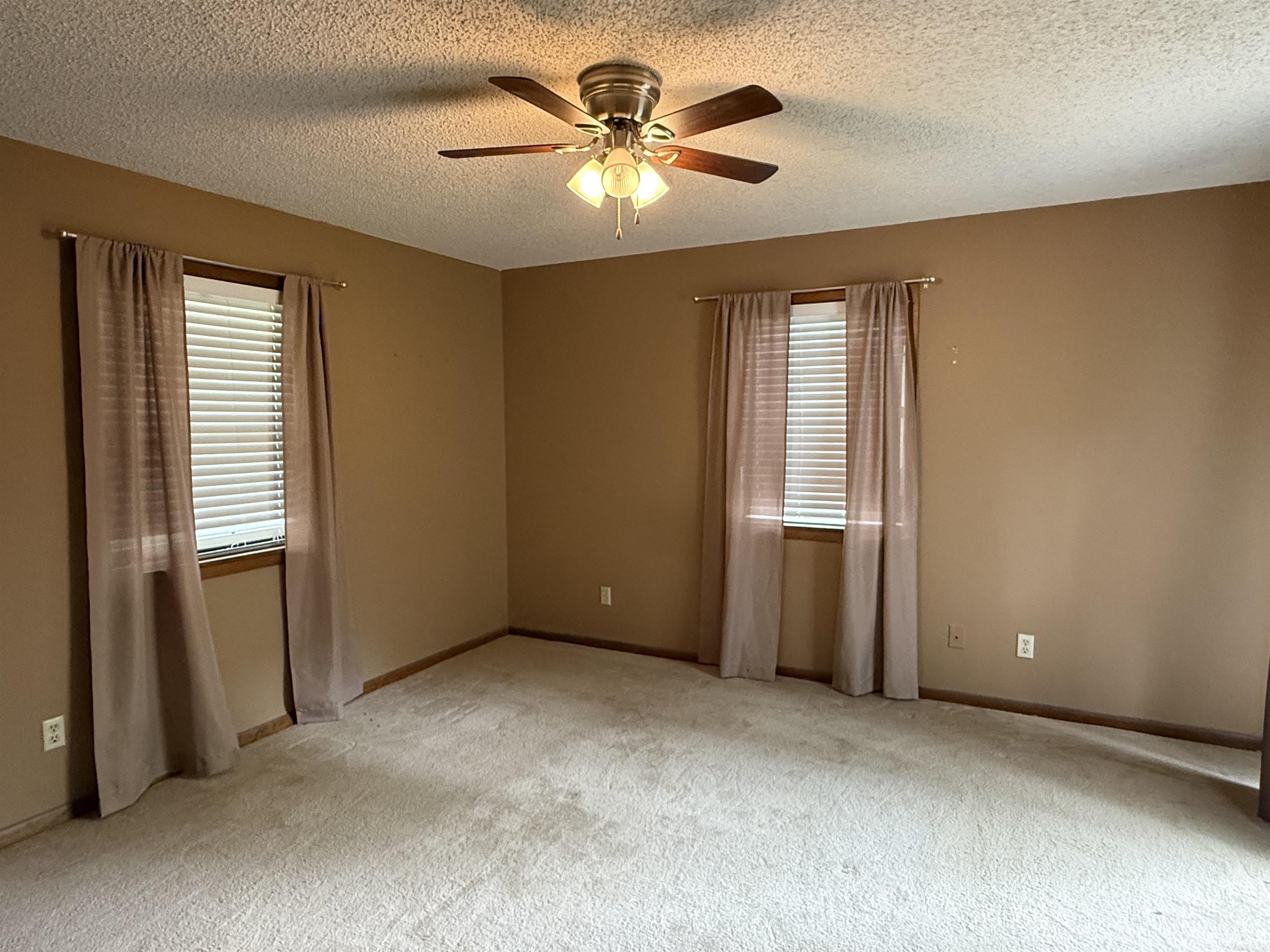 BAYWOOD - Residential