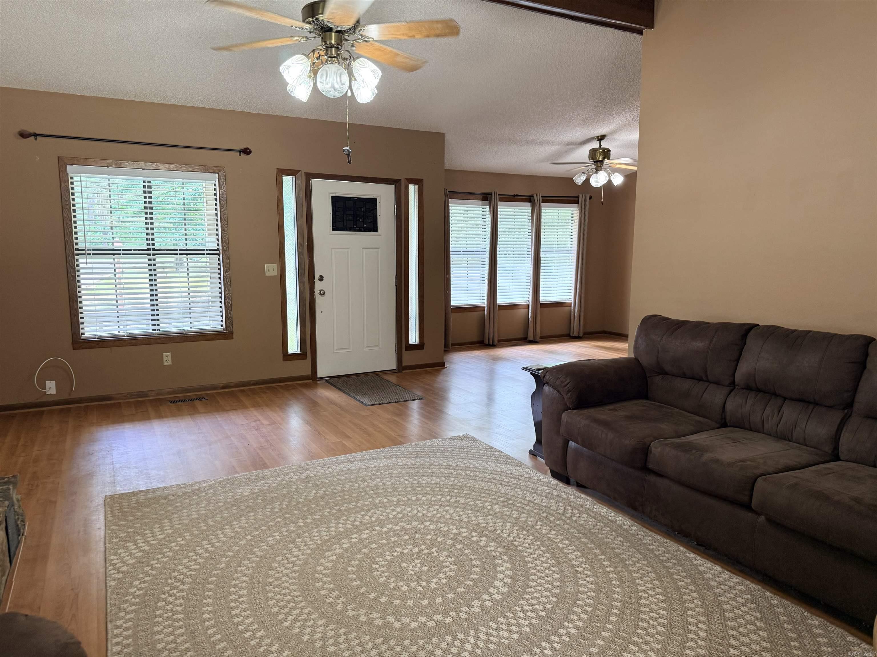 BAYWOOD - Residential