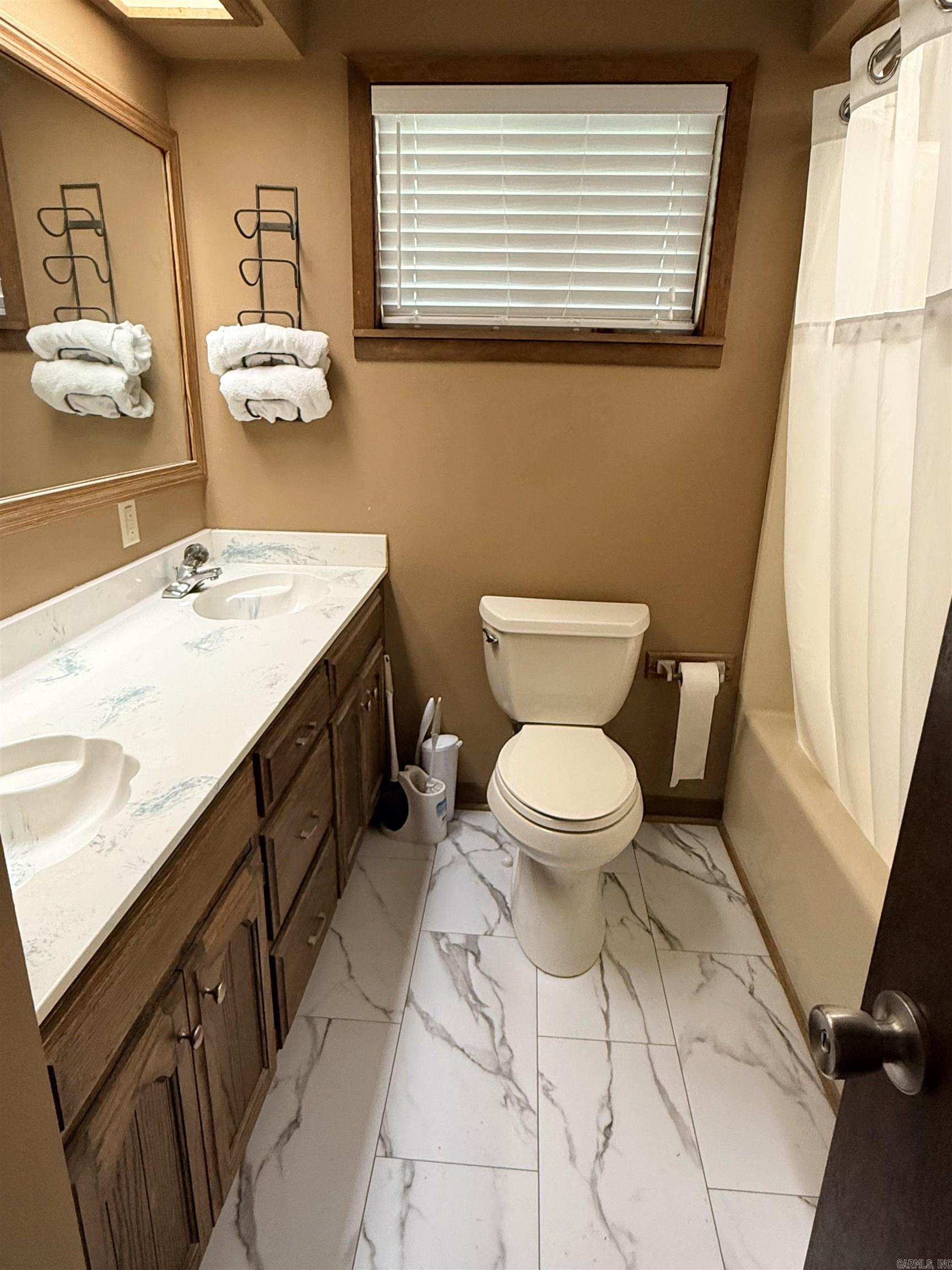 BAYWOOD - Residential