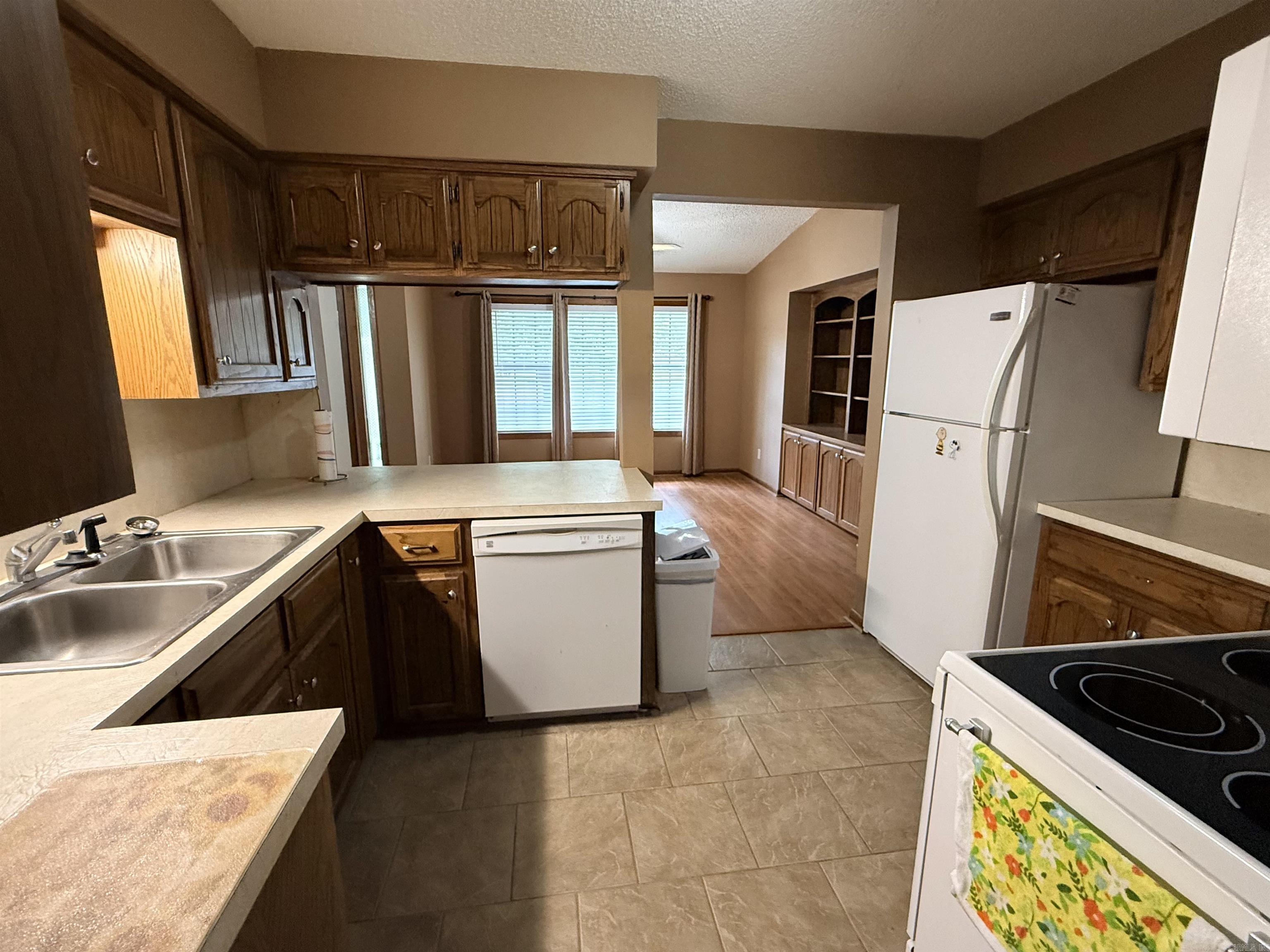 BAYWOOD - Residential