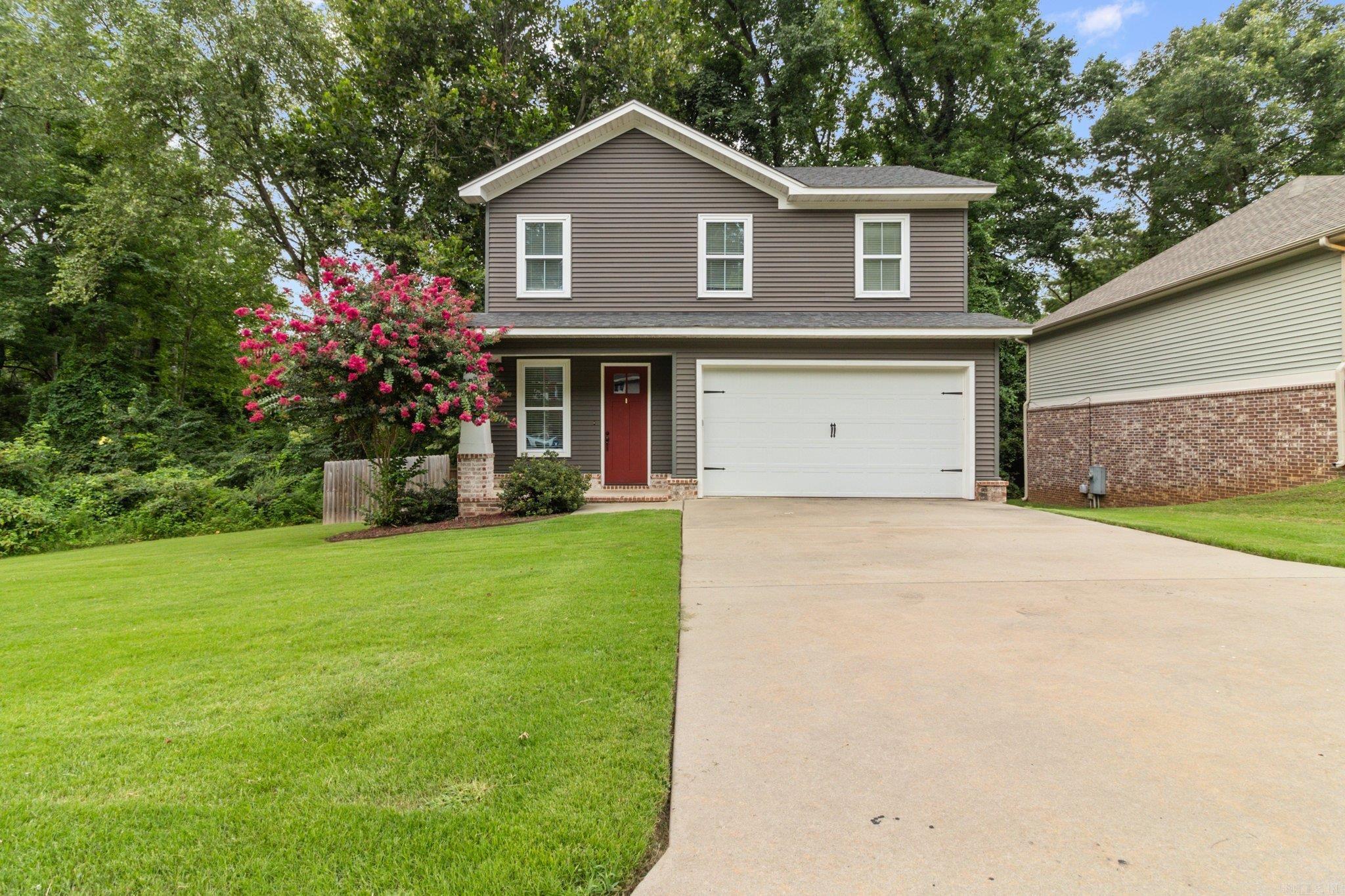 Check out this custom "like new" Schrader built home in the heart of Benton. This home sits on a nice lot at the end of the cove which provides safety and privacy. The home has been gently lived in and has a custom trim package, granite counters, beautiful flooring, and much more . As you walk out back you will love the shaded deck with all of the trees and green space. This awesome home will not last long so hurry and schedule a VIP showing