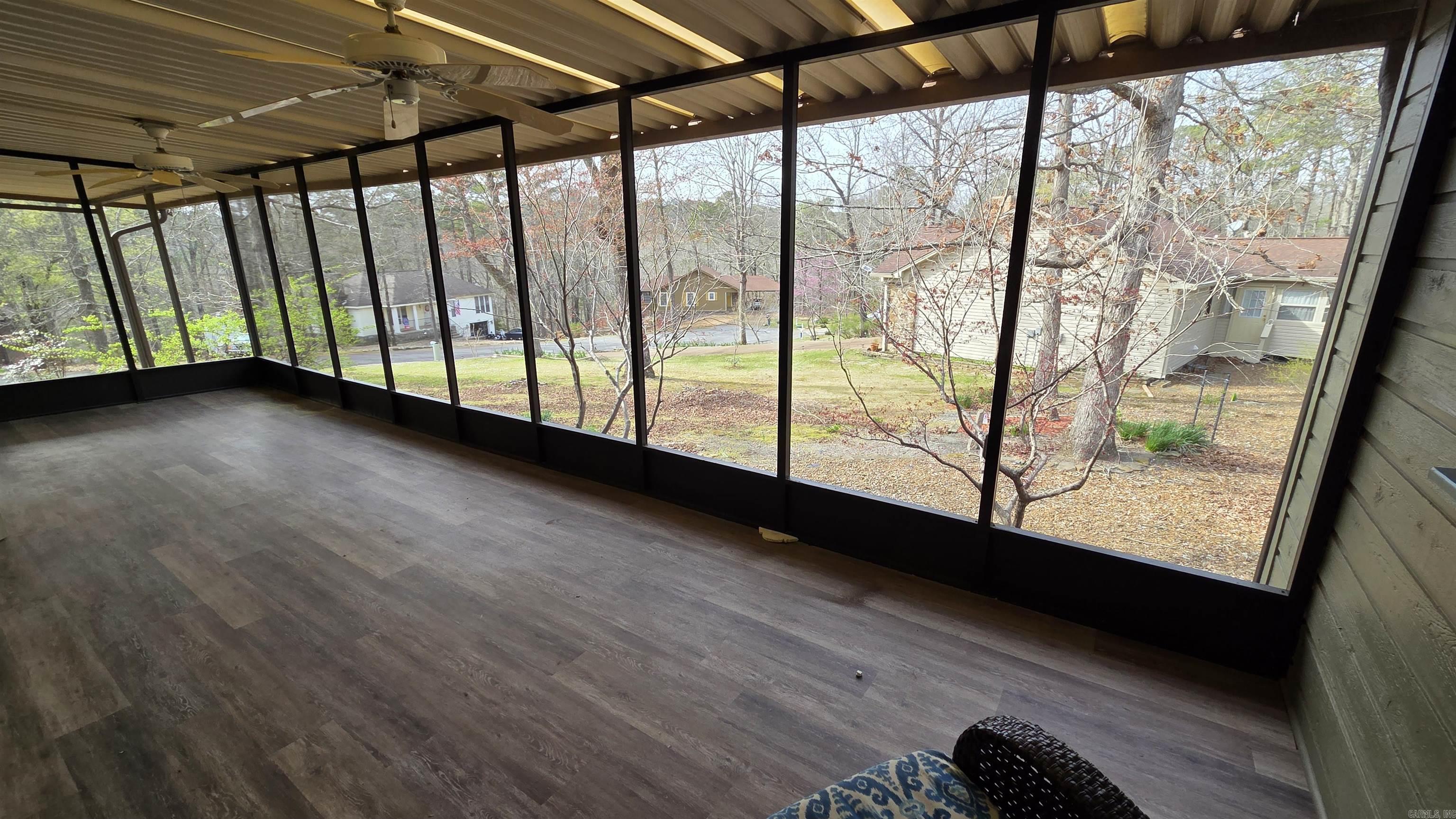 CASTLE RIDGE - Residential