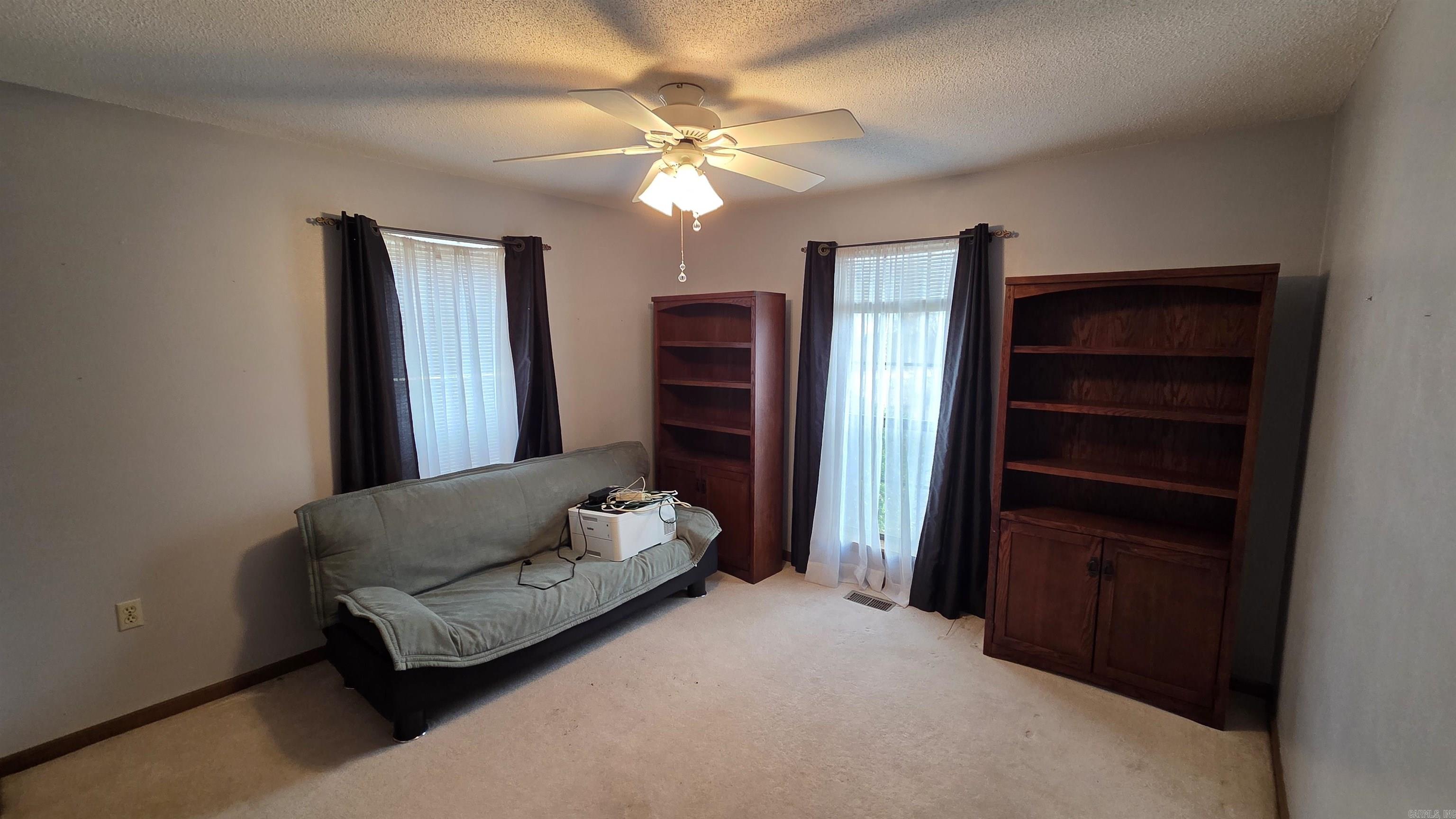 CASTLE RIDGE - Residential