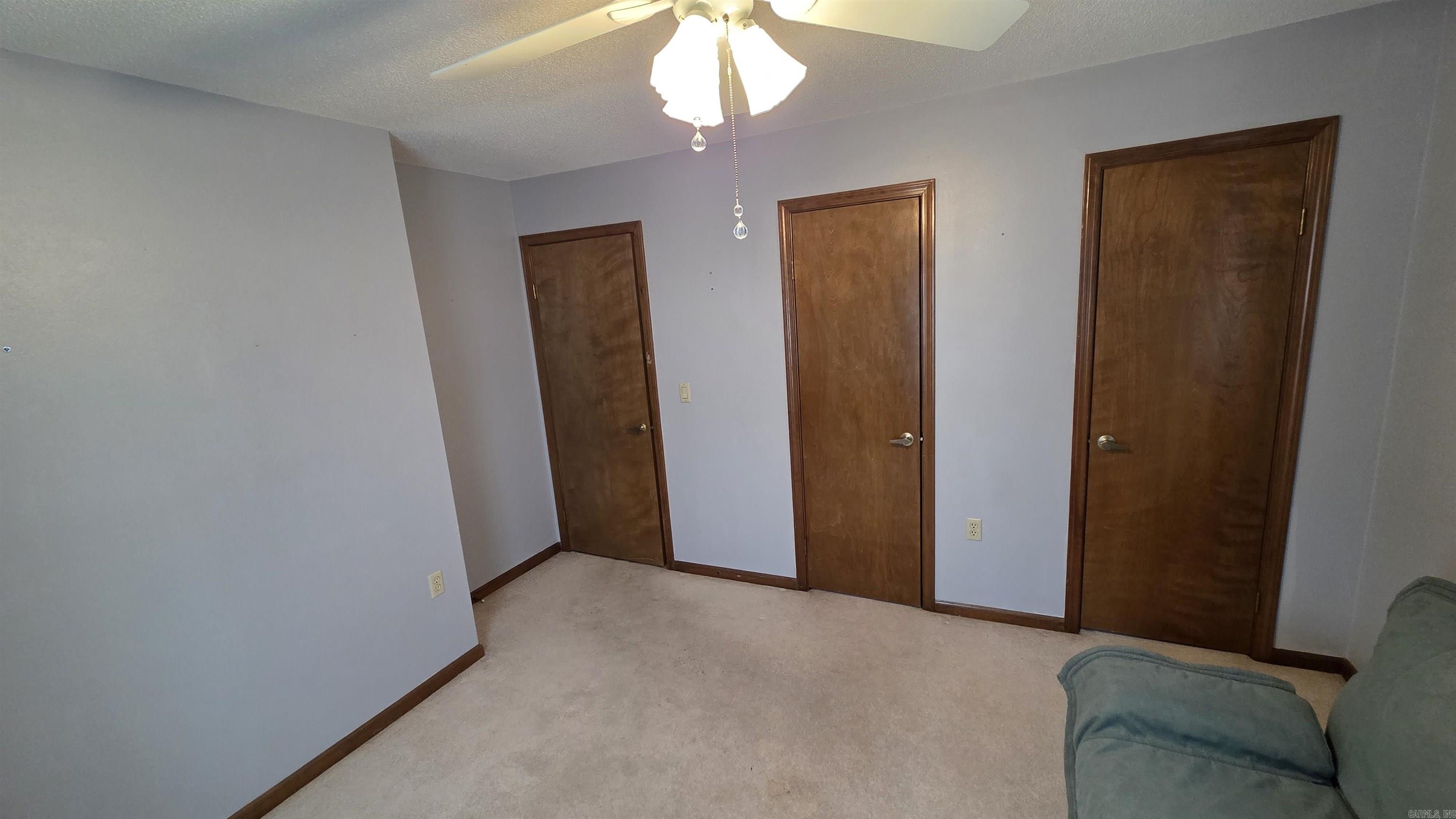 CASTLE RIDGE - Residential