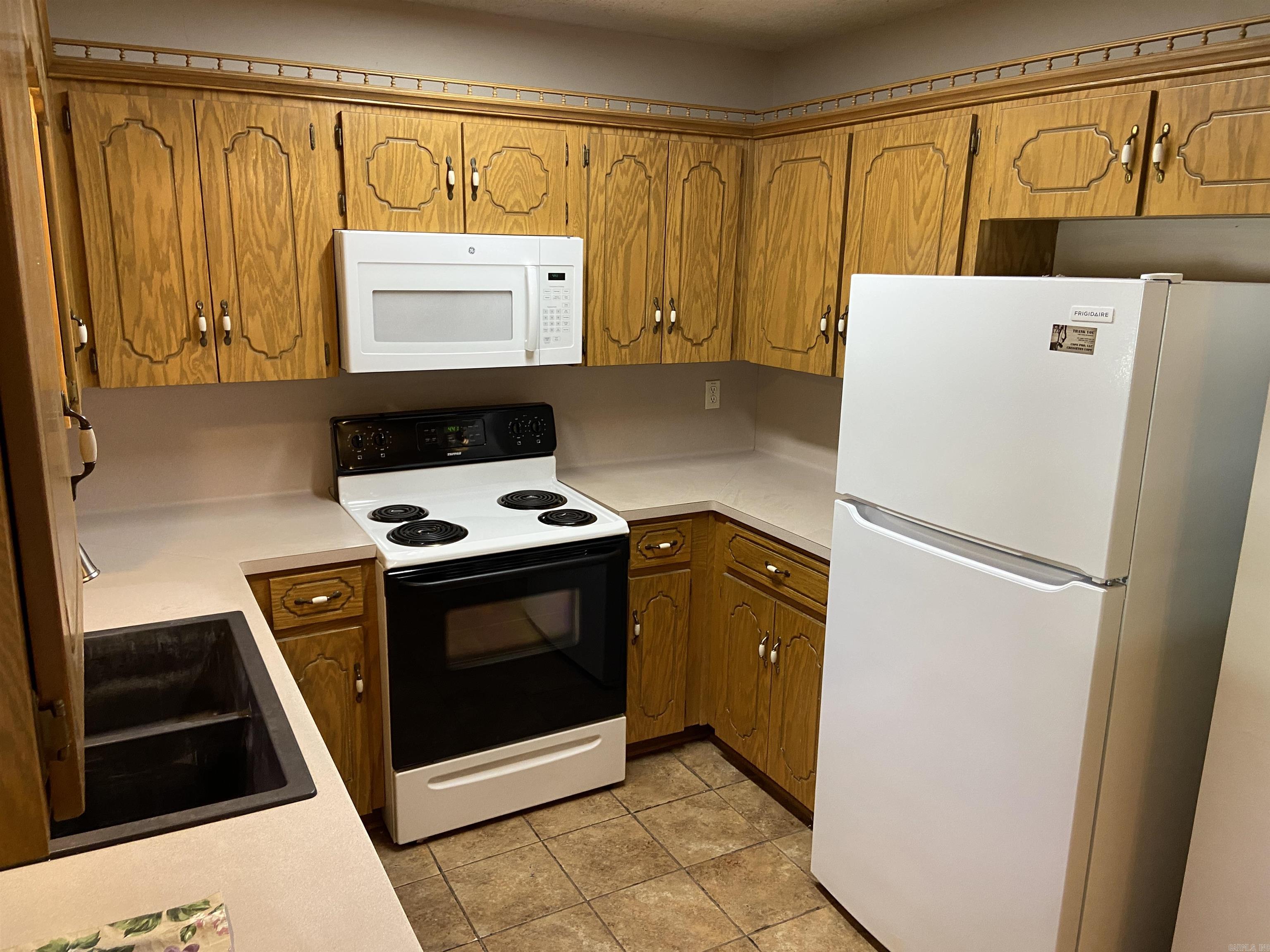 PEARL STONE ESTATES - Residential