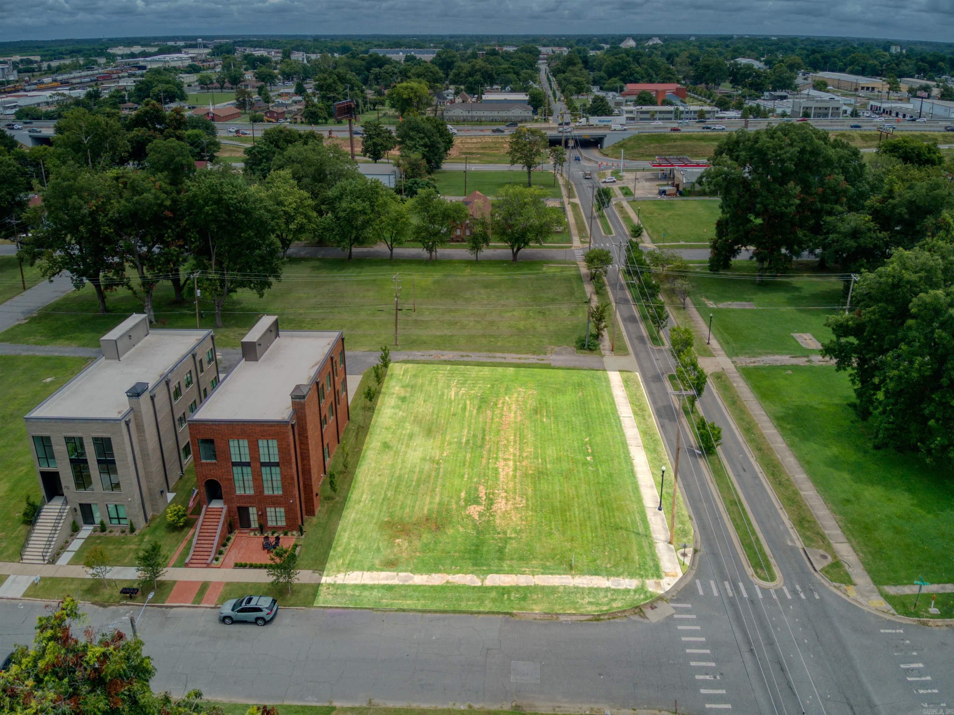 Photo 5 of 17 of N Magnolia Street land