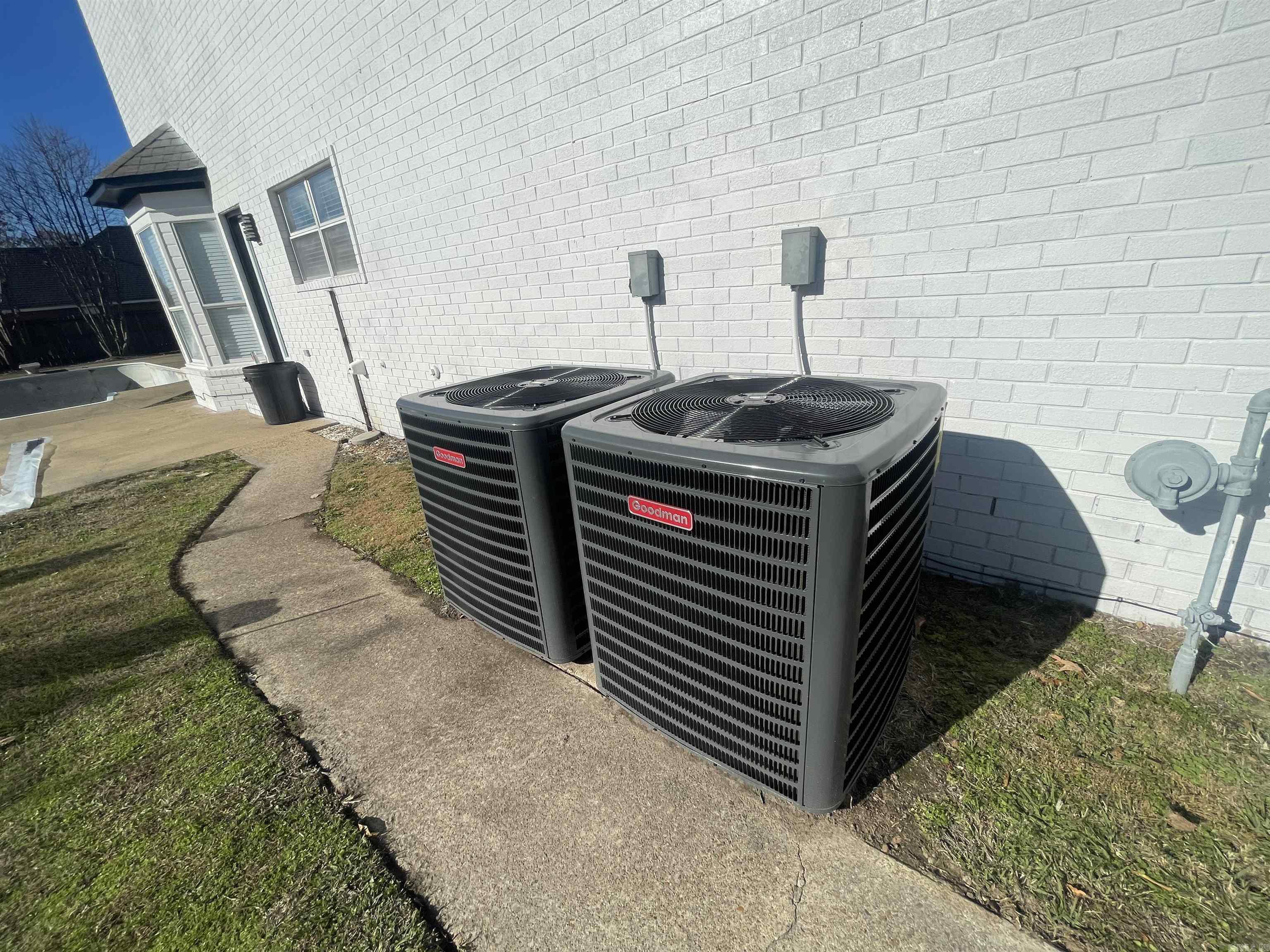 PLEASANT WOODS - Residential