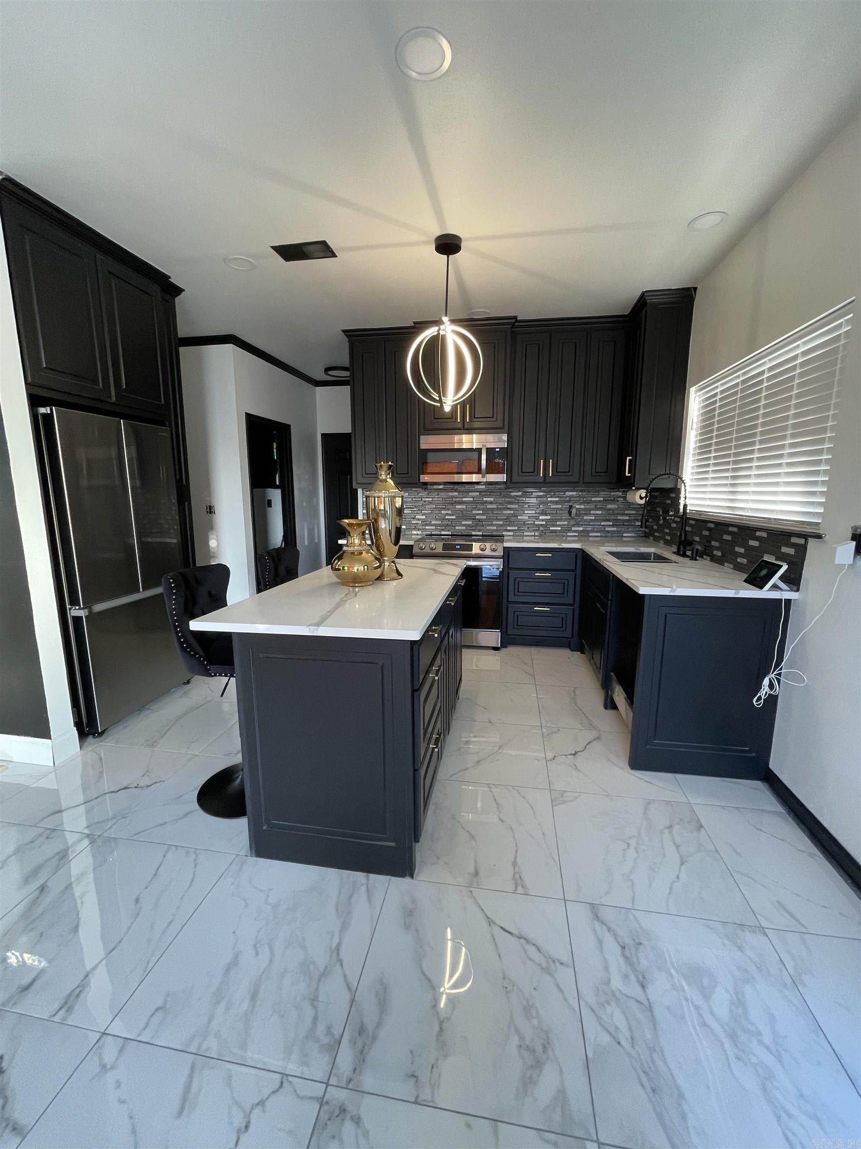 PLEASANT WOODS - Residential