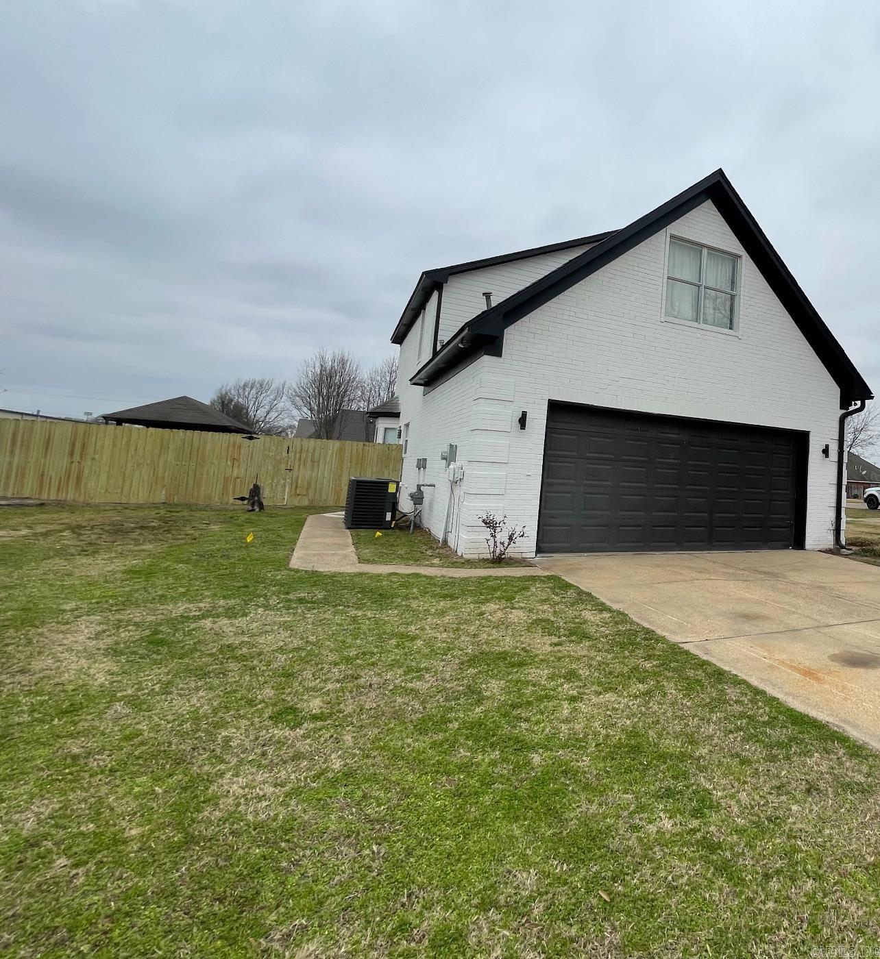 PLEASANT WOODS - Residential