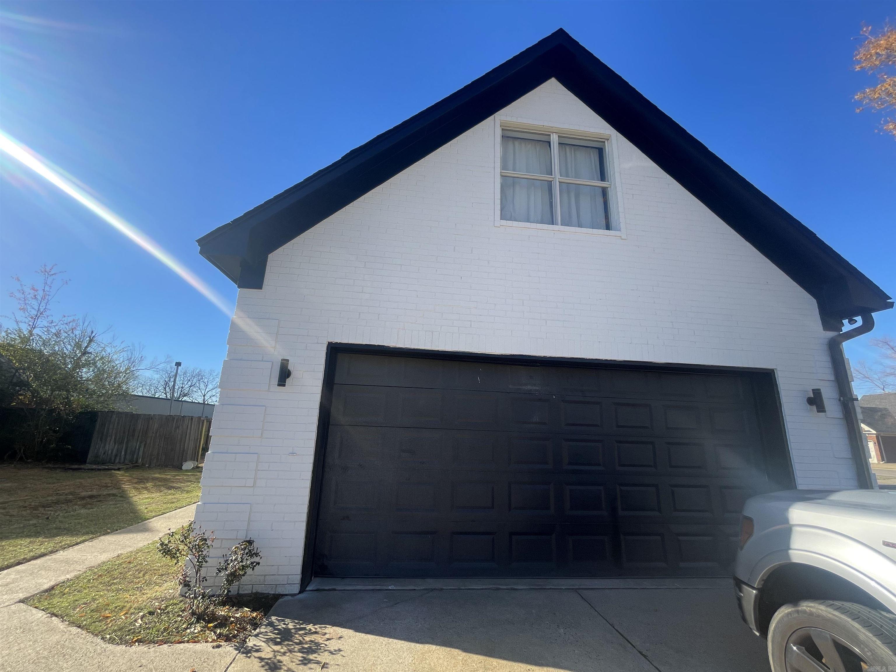 PLEASANT WOODS - Residential