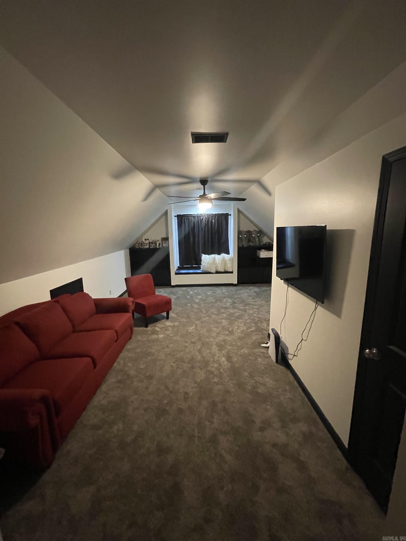 PLEASANT WOODS - Residential