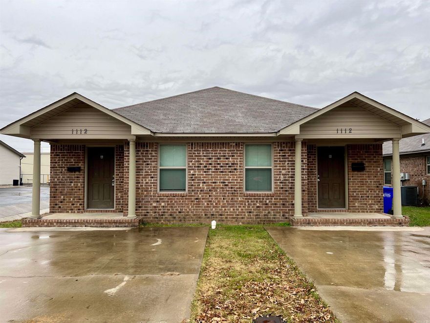 Great investment property! Well maintained duplex located in the Heart of Conway, Arkansas. This property has 3 beds 2 baths on each side. Located near restaurants, shopping, and entertainment. Schedule your tour today. SEE REMARKS!