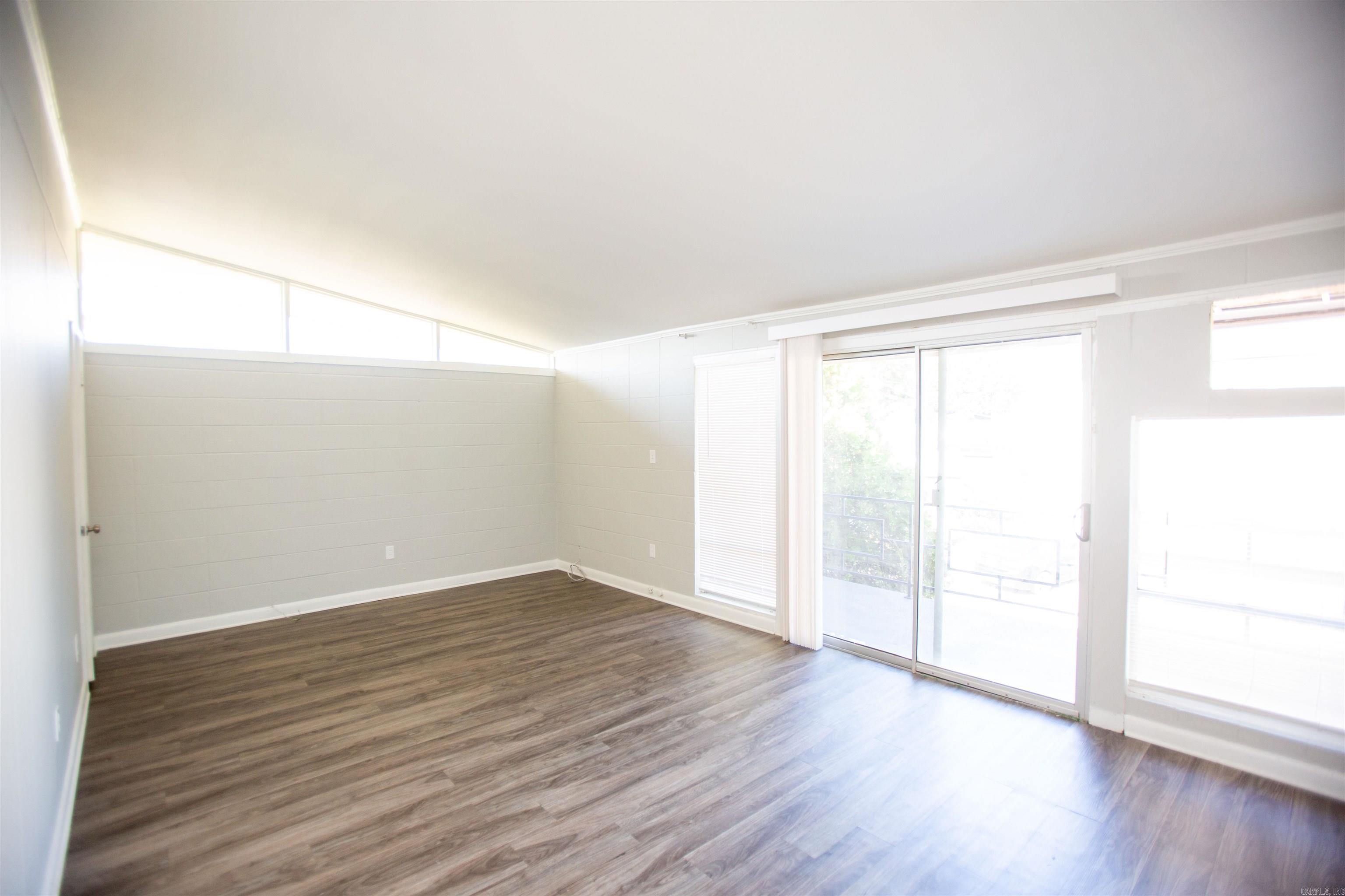 ARROW HEAD MANOR - Residential Lease