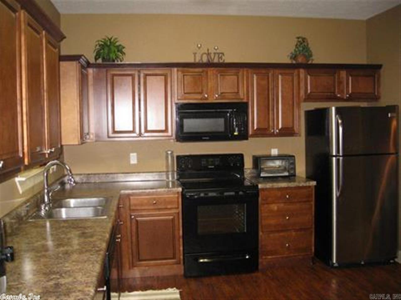 Base Meadows - Residential Lease