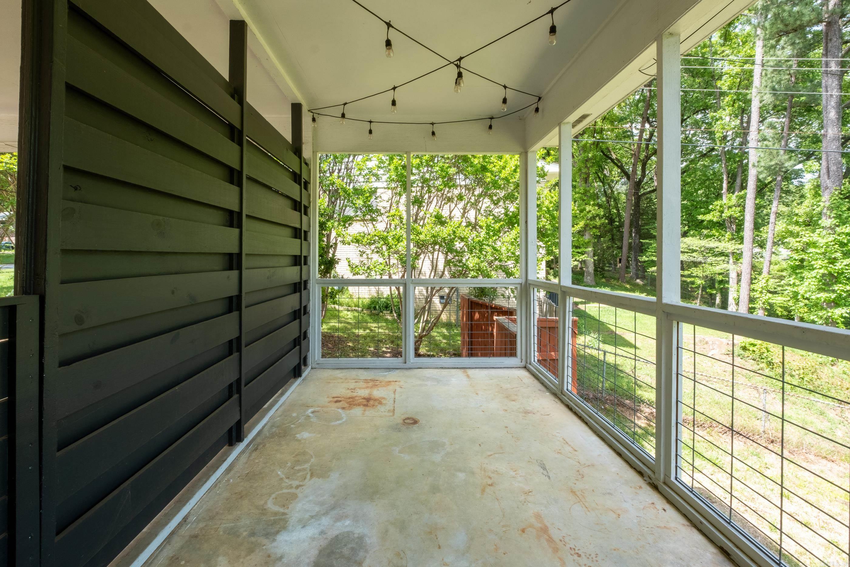 LEAWOOD HEIGHTS - Residential