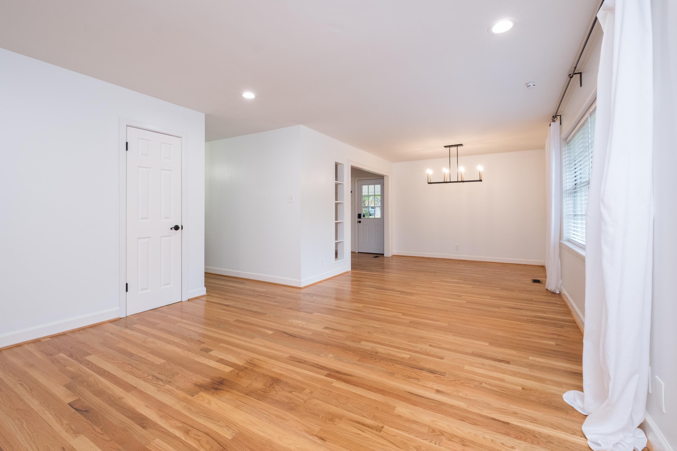 LEAWOOD HEIGHTS - Residential