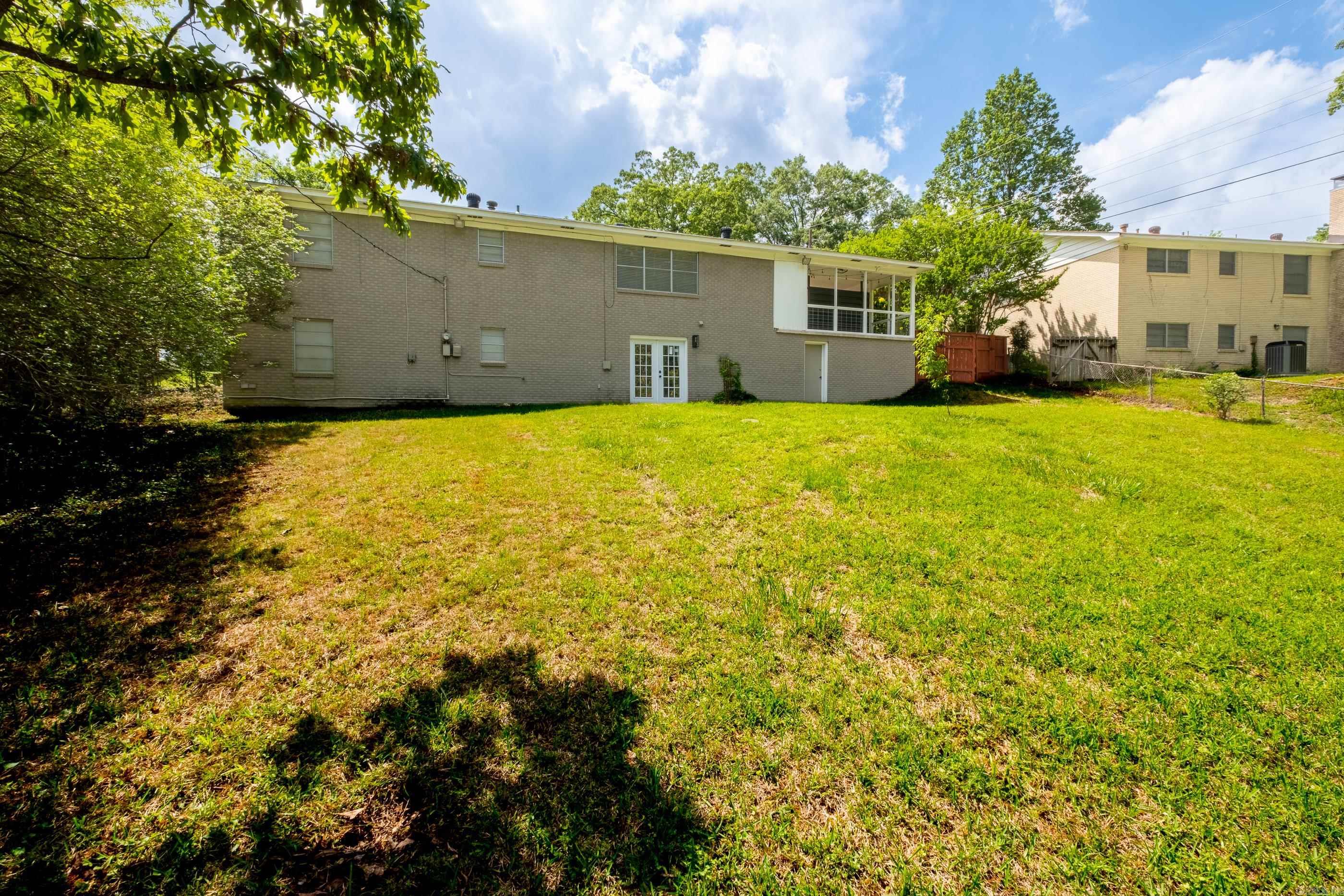 LEAWOOD HEIGHTS - Residential