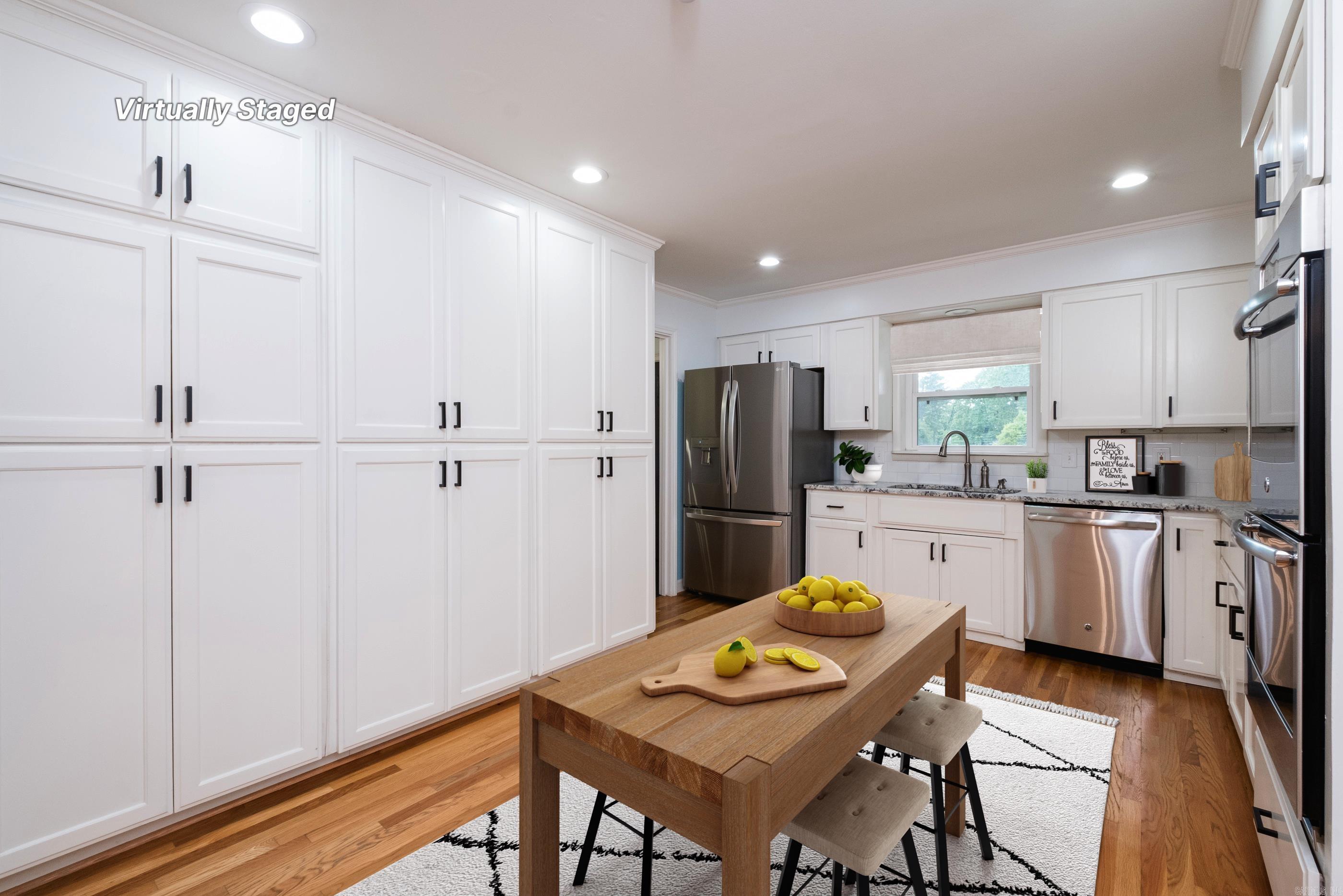 LEAWOOD HEIGHTS - Residential