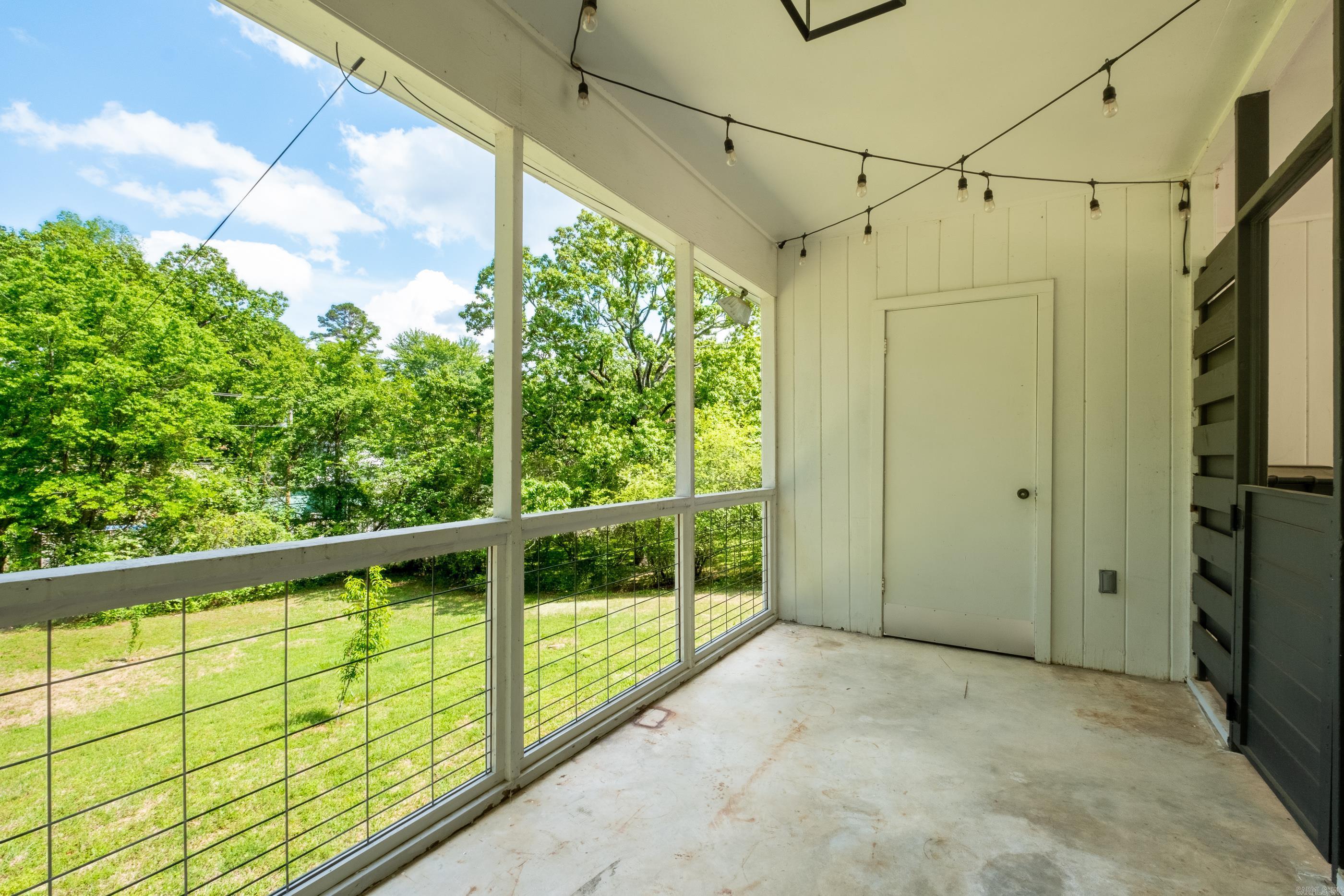 LEAWOOD HEIGHTS - Residential