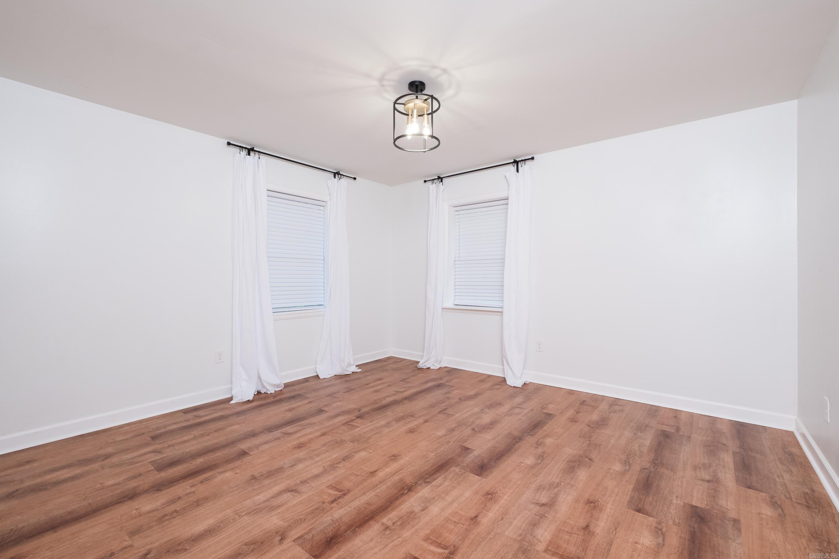 LEAWOOD HEIGHTS - Residential