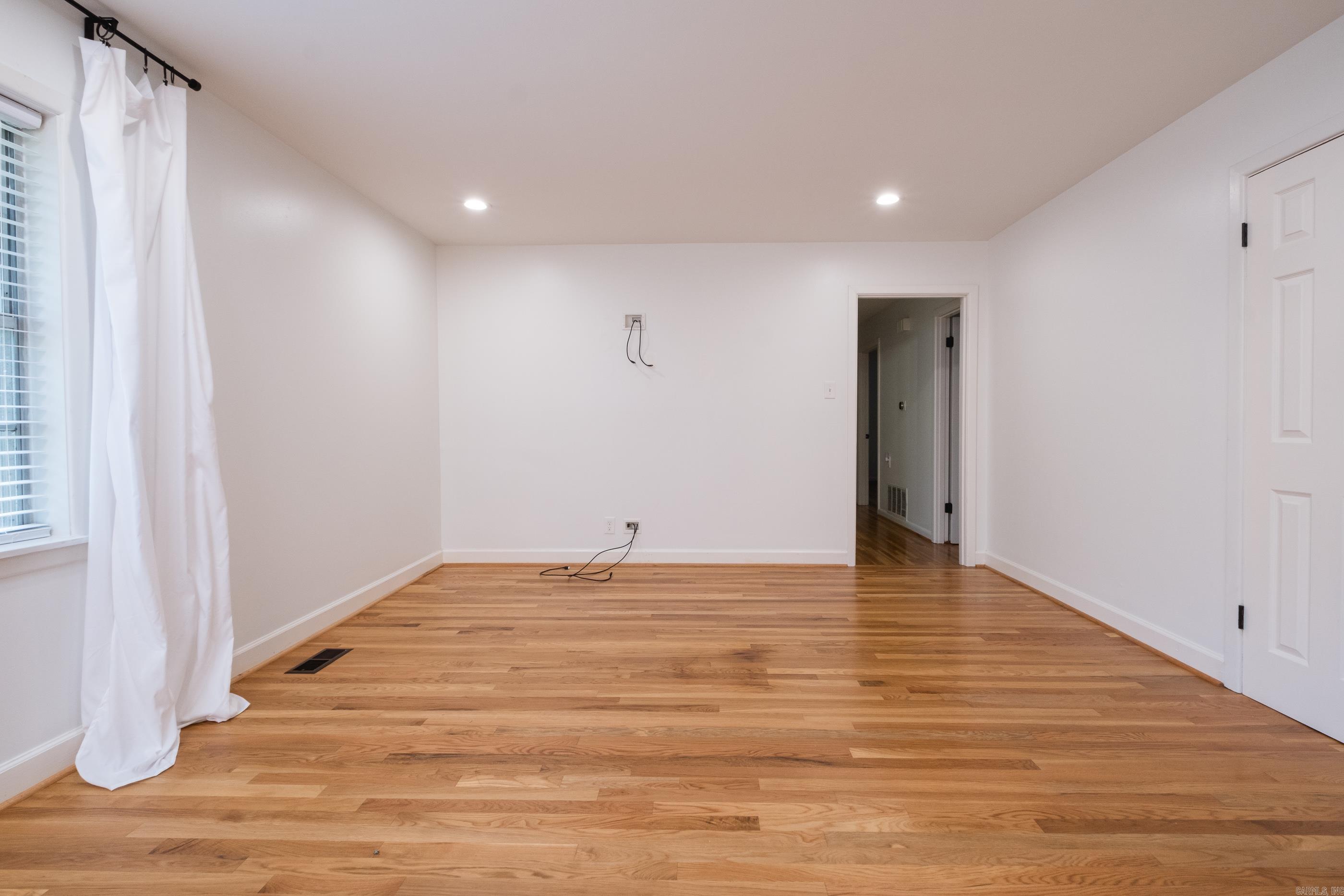 LEAWOOD HEIGHTS - Residential