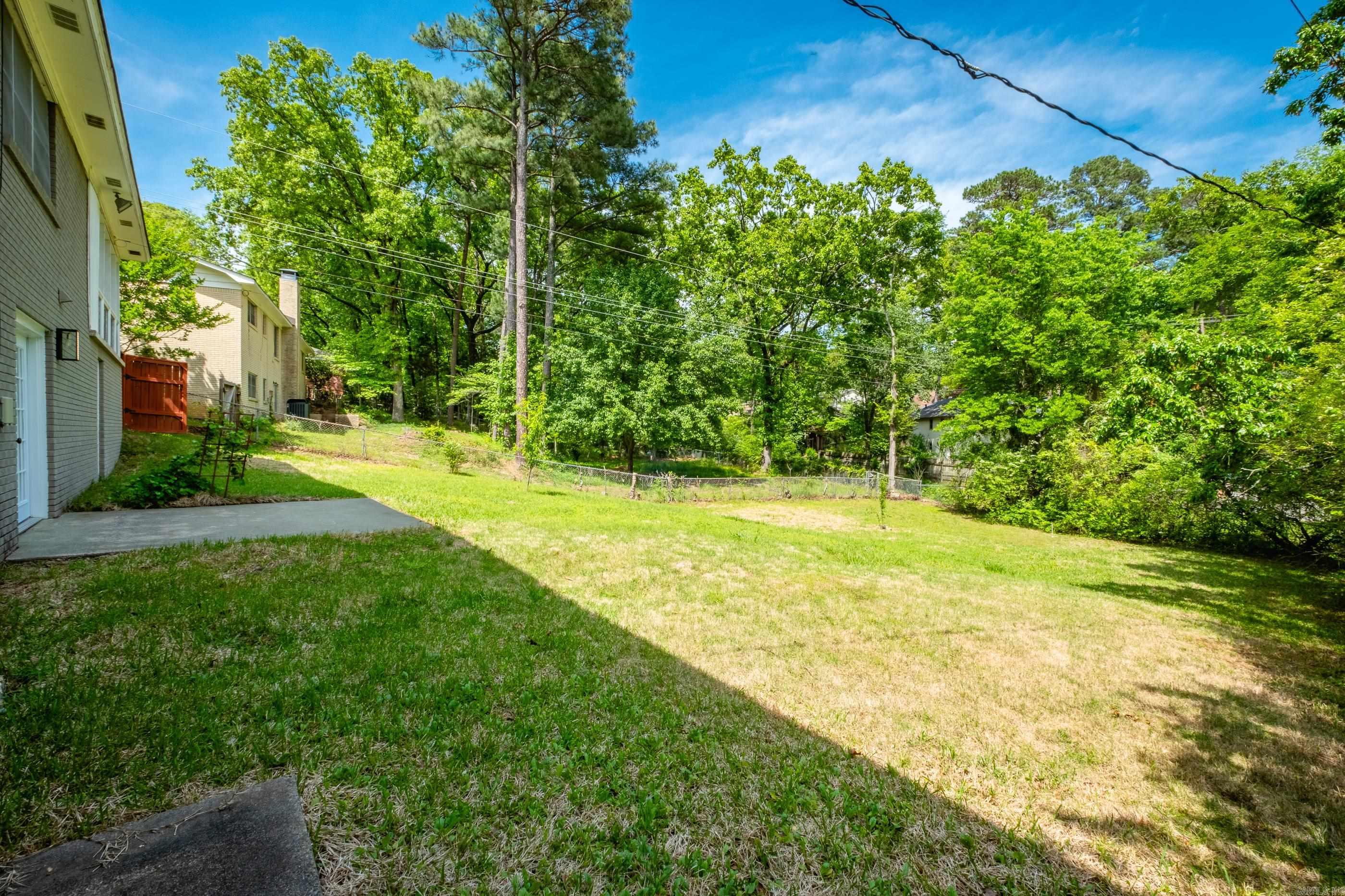 LEAWOOD HEIGHTS - Residential