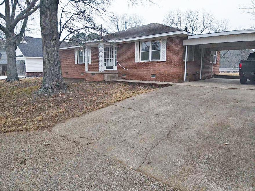 Newly remodeled home located in a great neighborhood. This 3-bedroom 1 bath home sits on large lot with many extra flowering bushes around the home as well as garden spot. The beautiful hardwood floors run throughout the bedrooms, the kitchen has LVP, new stove and dishwasher.  A eat-in kitchen hosts the washer/dryer, and a detached utility room also has washer/dryer connections if needed.  The home is ready for its new owners, schedule a showing today.