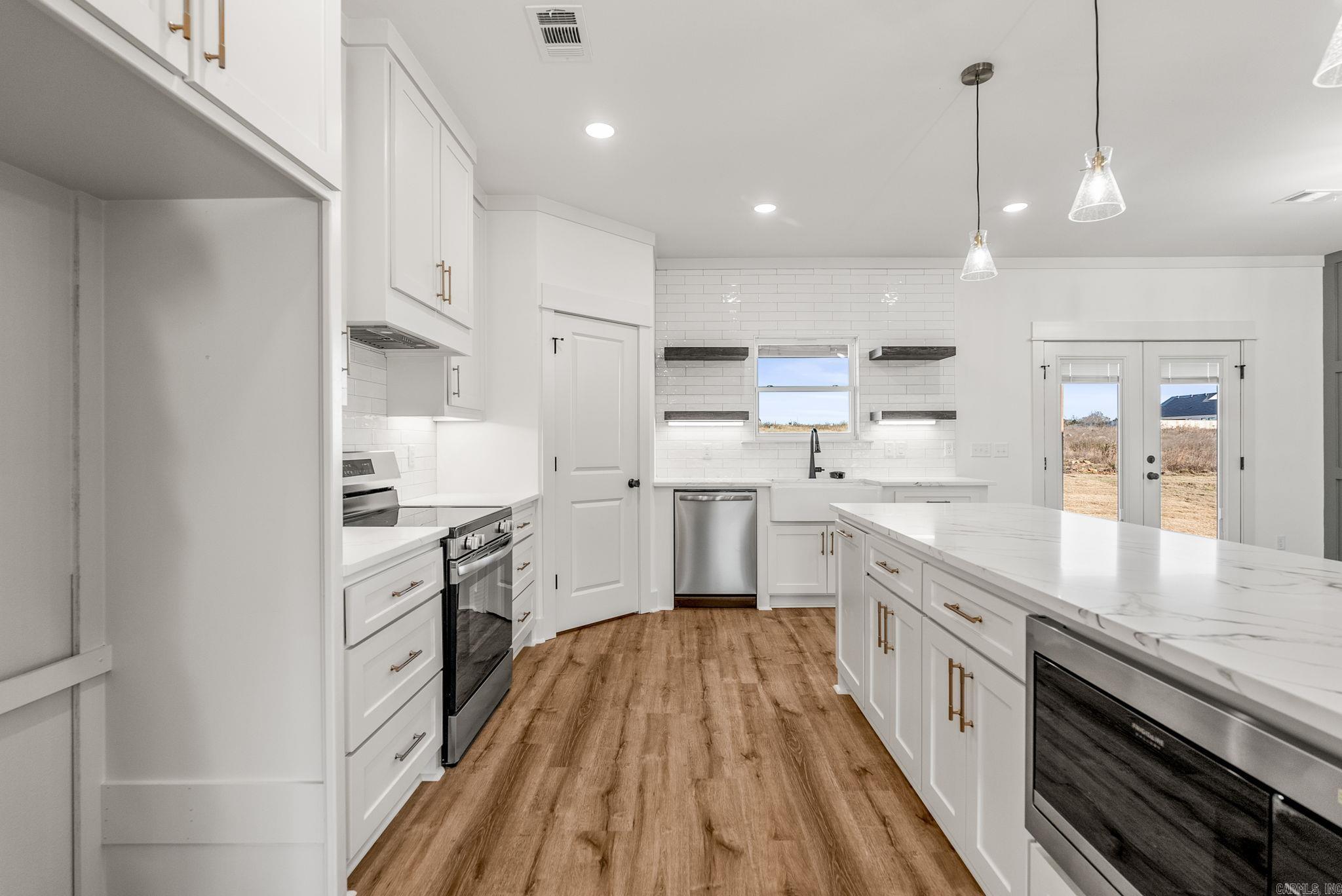 HIDDEN VALLEY ESTATES - Residential