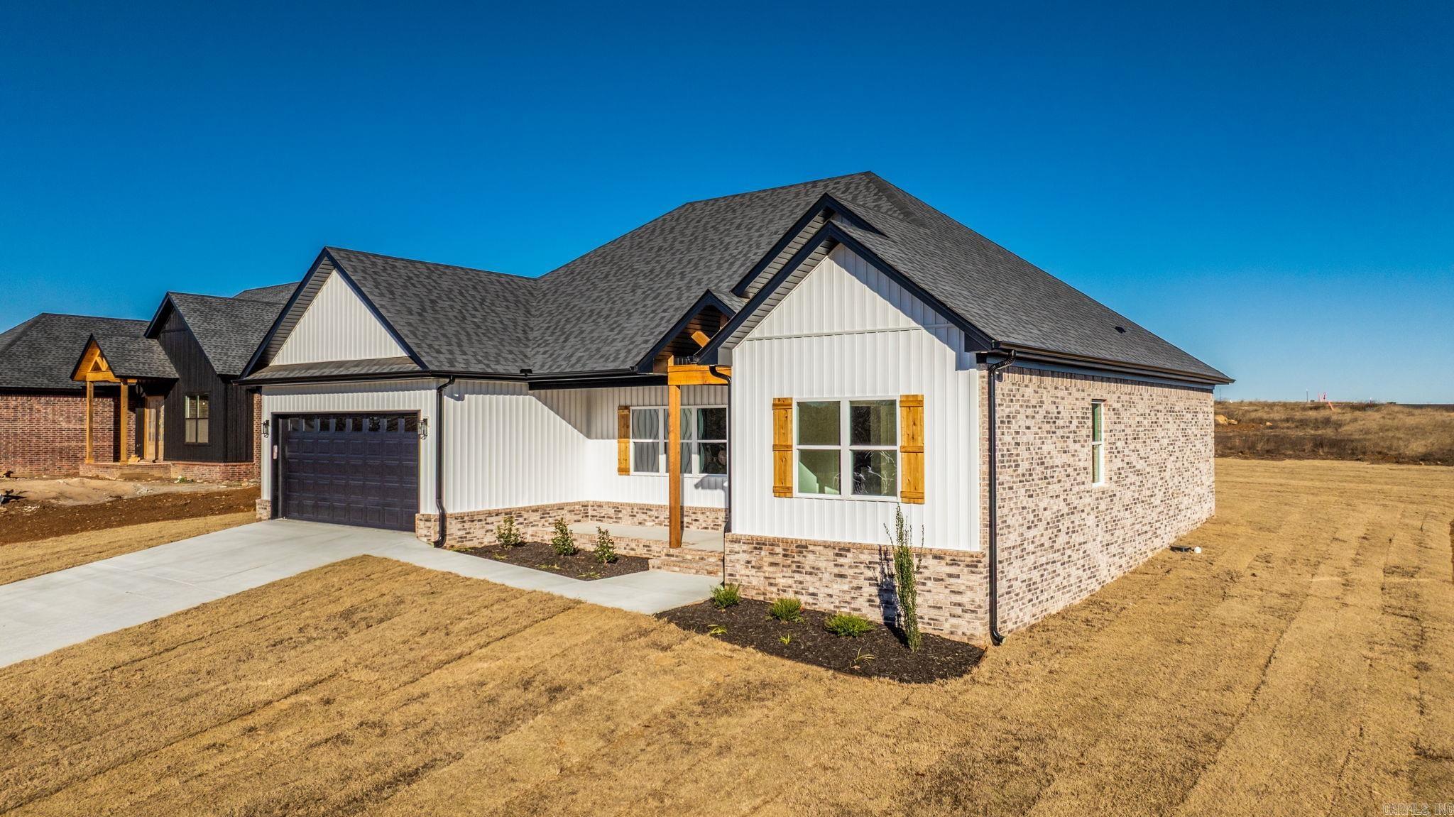 HIDDEN VALLEY ESTATES - Residential