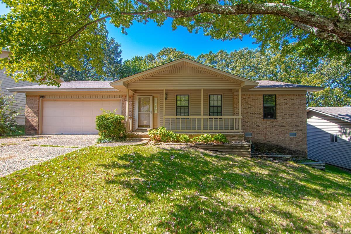 8 Marble Court is a charming home on a quiet cul-de-sac. The comfortable living room features a gas fireplace that opens to functional kitchen with a breakfast area. 3 bedrooms with walk-in closets and the hall bathroom has been updated recently. The roof and siding have been replaced in 2023. Come see this cute one level!