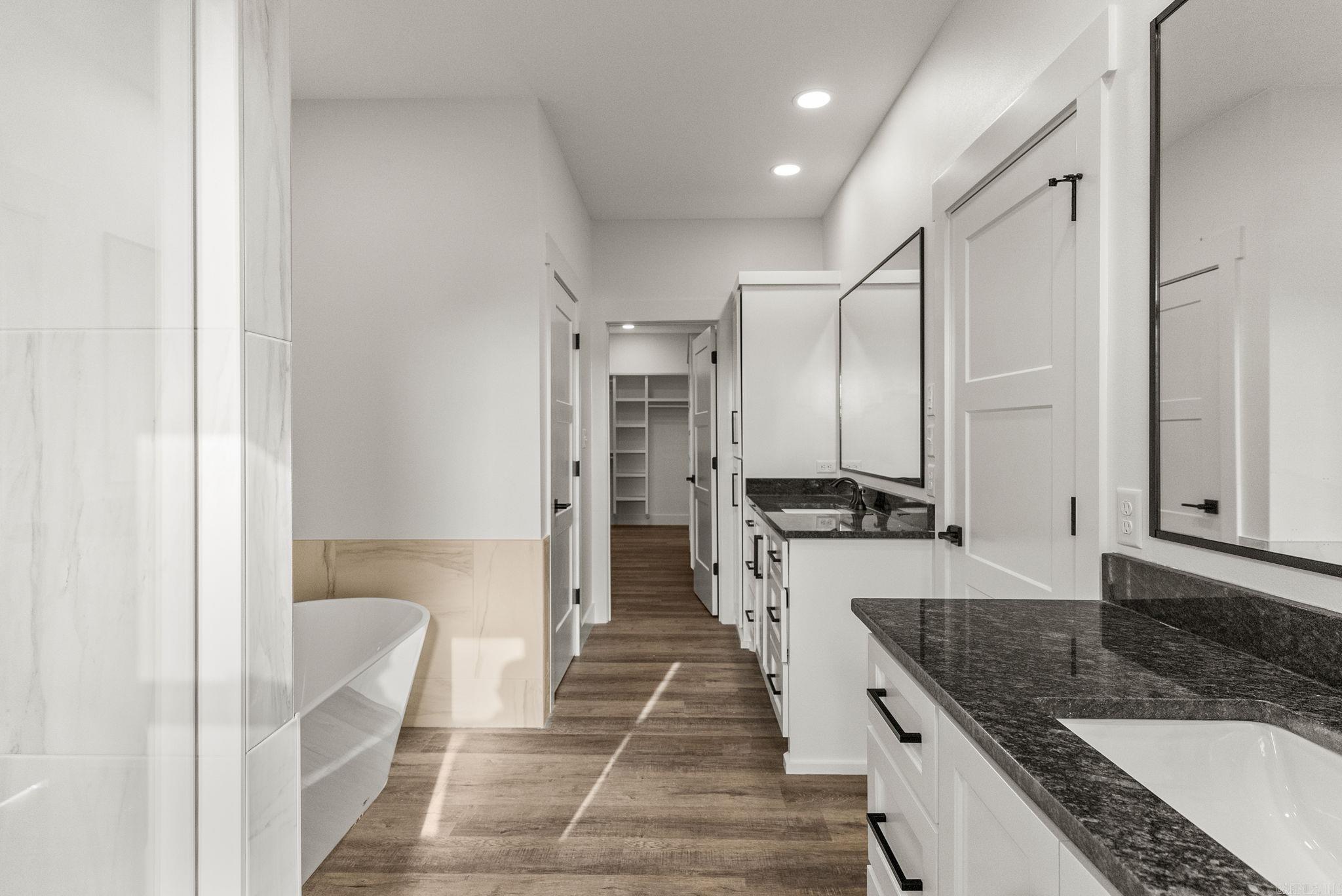 LANDING AT EMERALD ISLE - LAKE - Residential