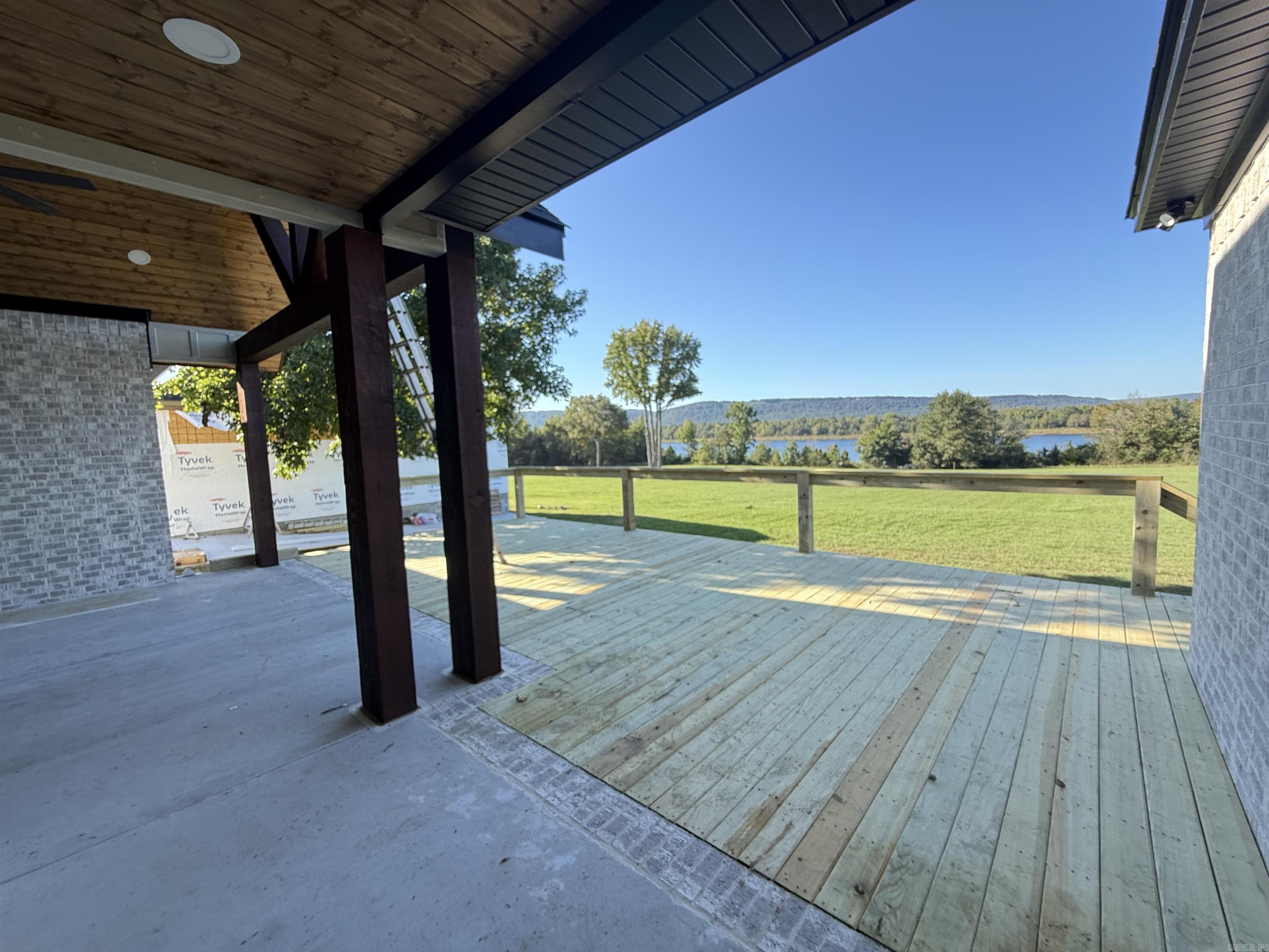 LANDING AT EMERALD ISLE - LAKE - Residential