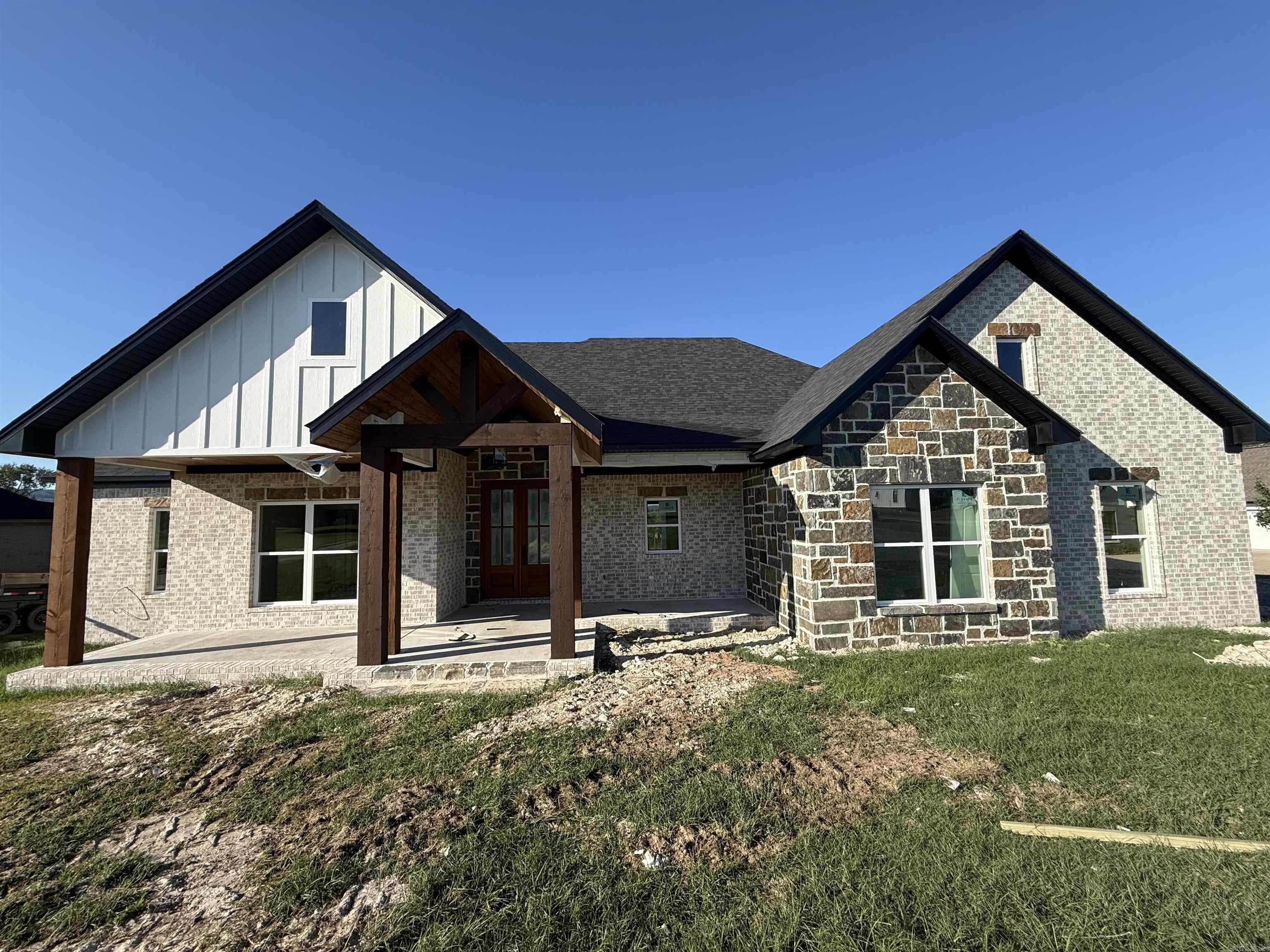 LANDING AT EMERALD ISLE - LAKE - Residential