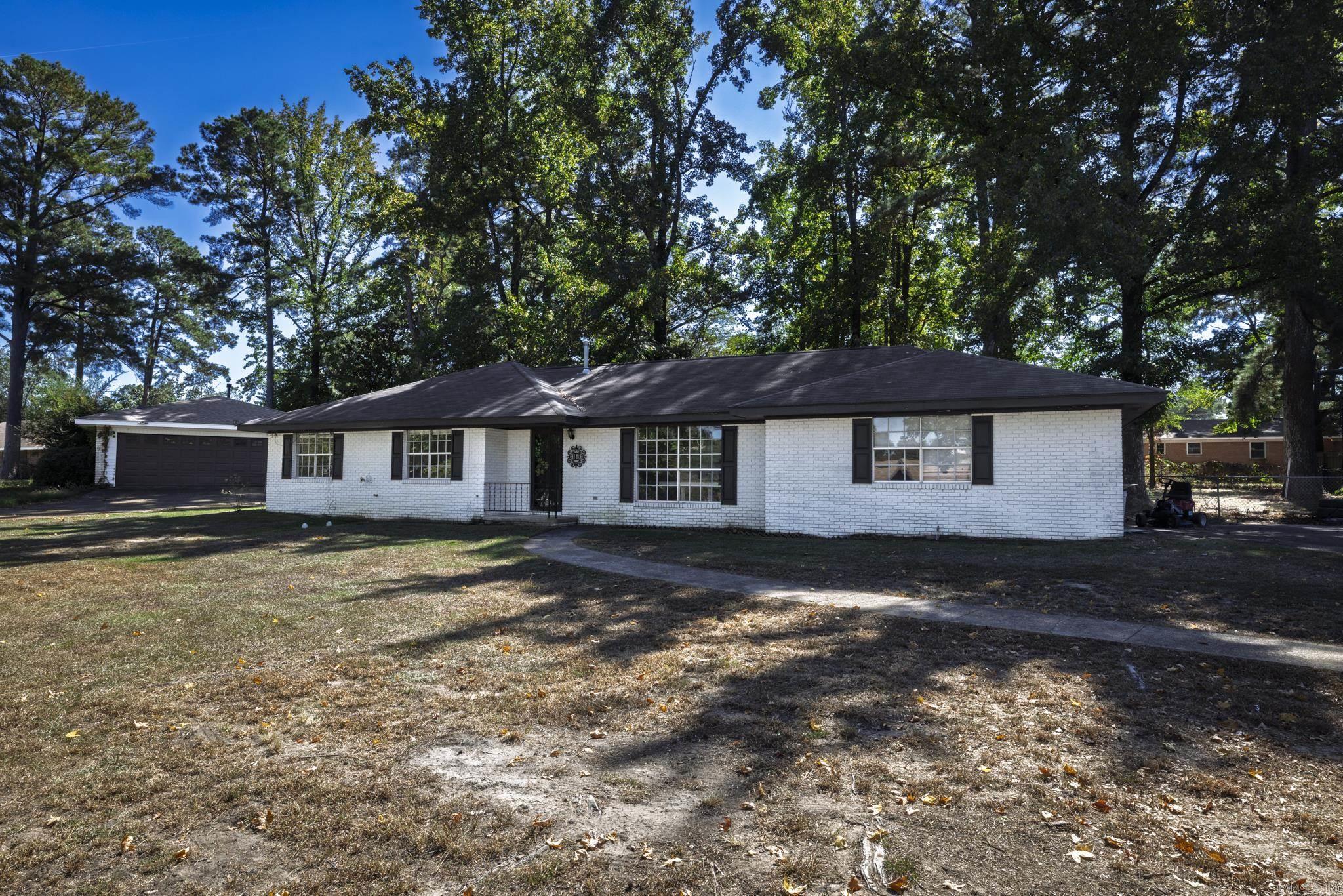 LEEWOOD ADDN - Residential