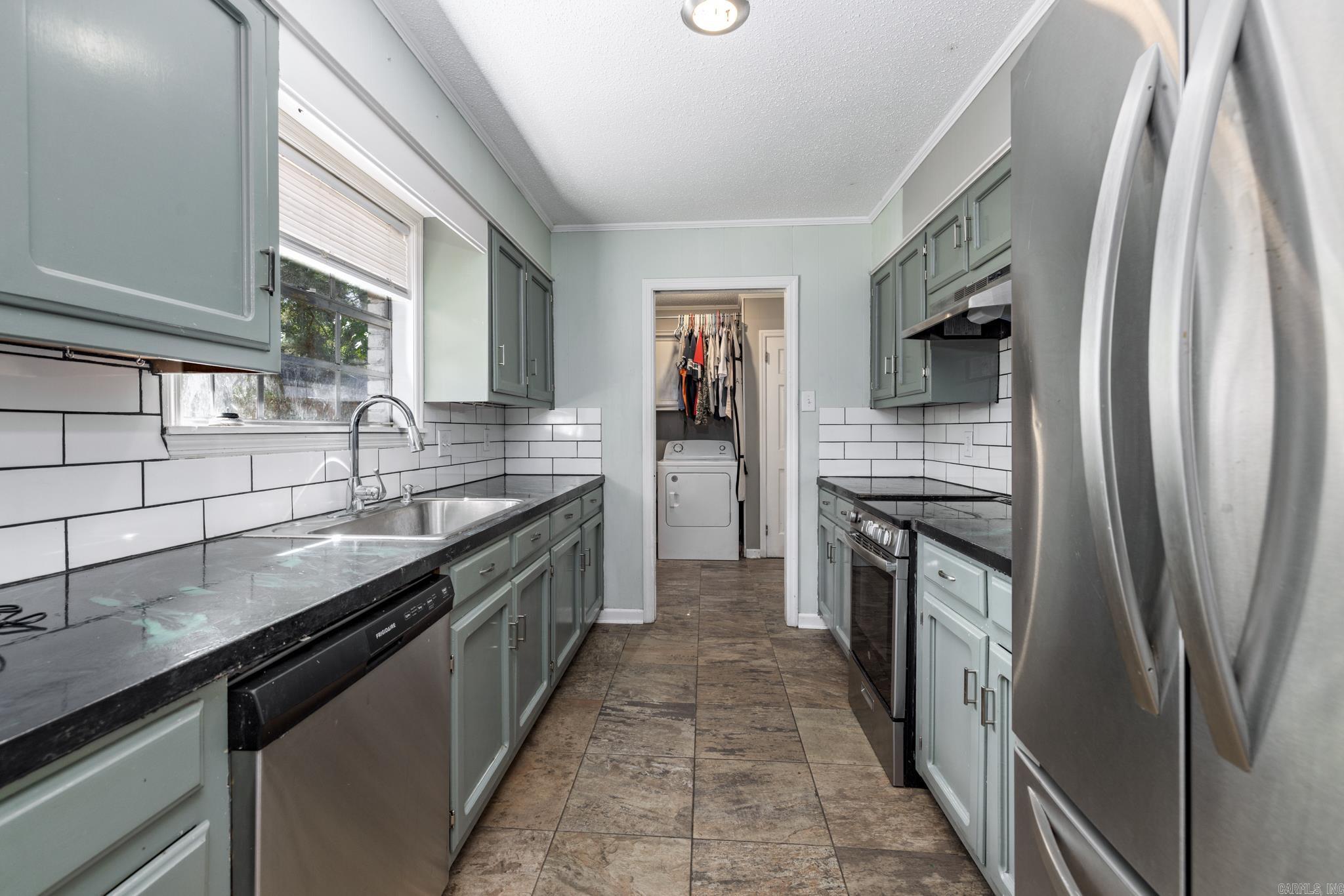 LEEWOOD ADDN - Residential