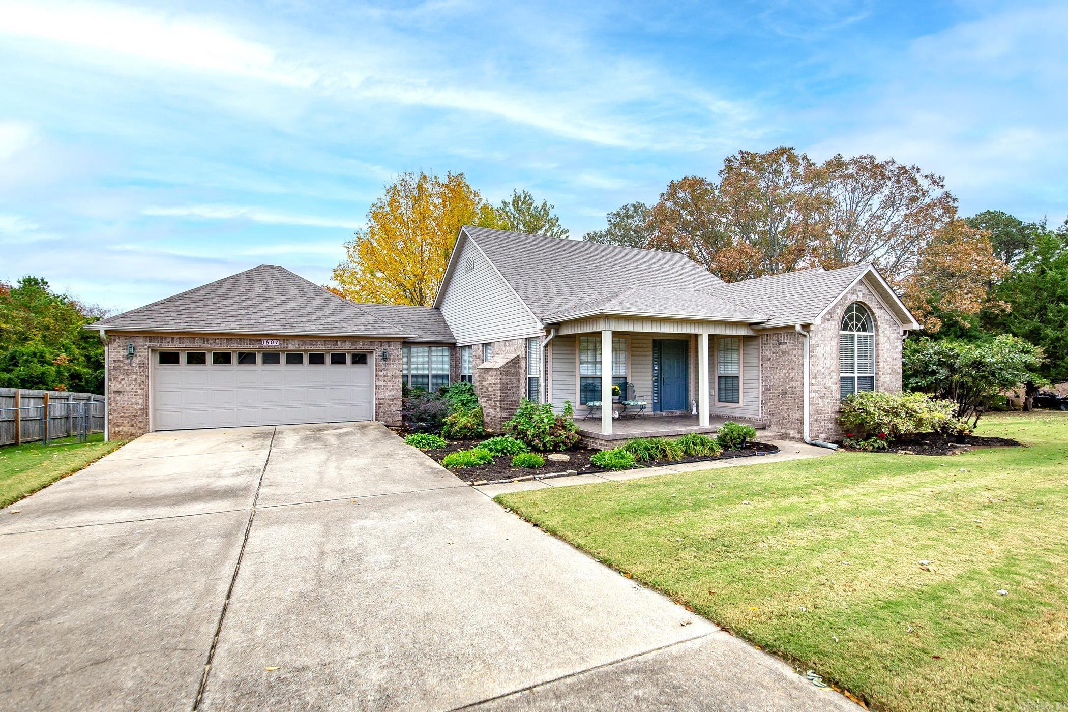 RIDGEFIELD - Residential