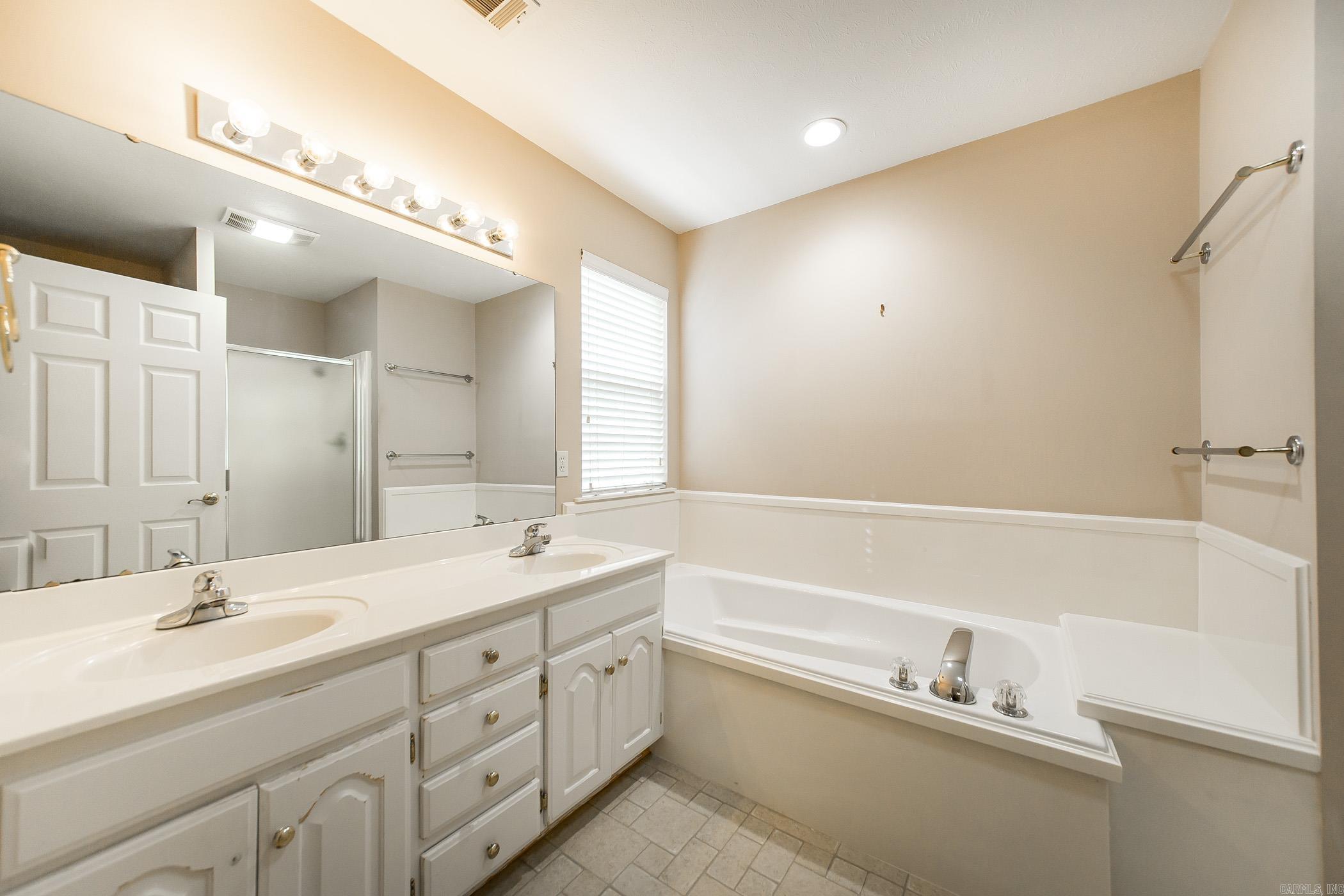 RIDGEFIELD - Residential