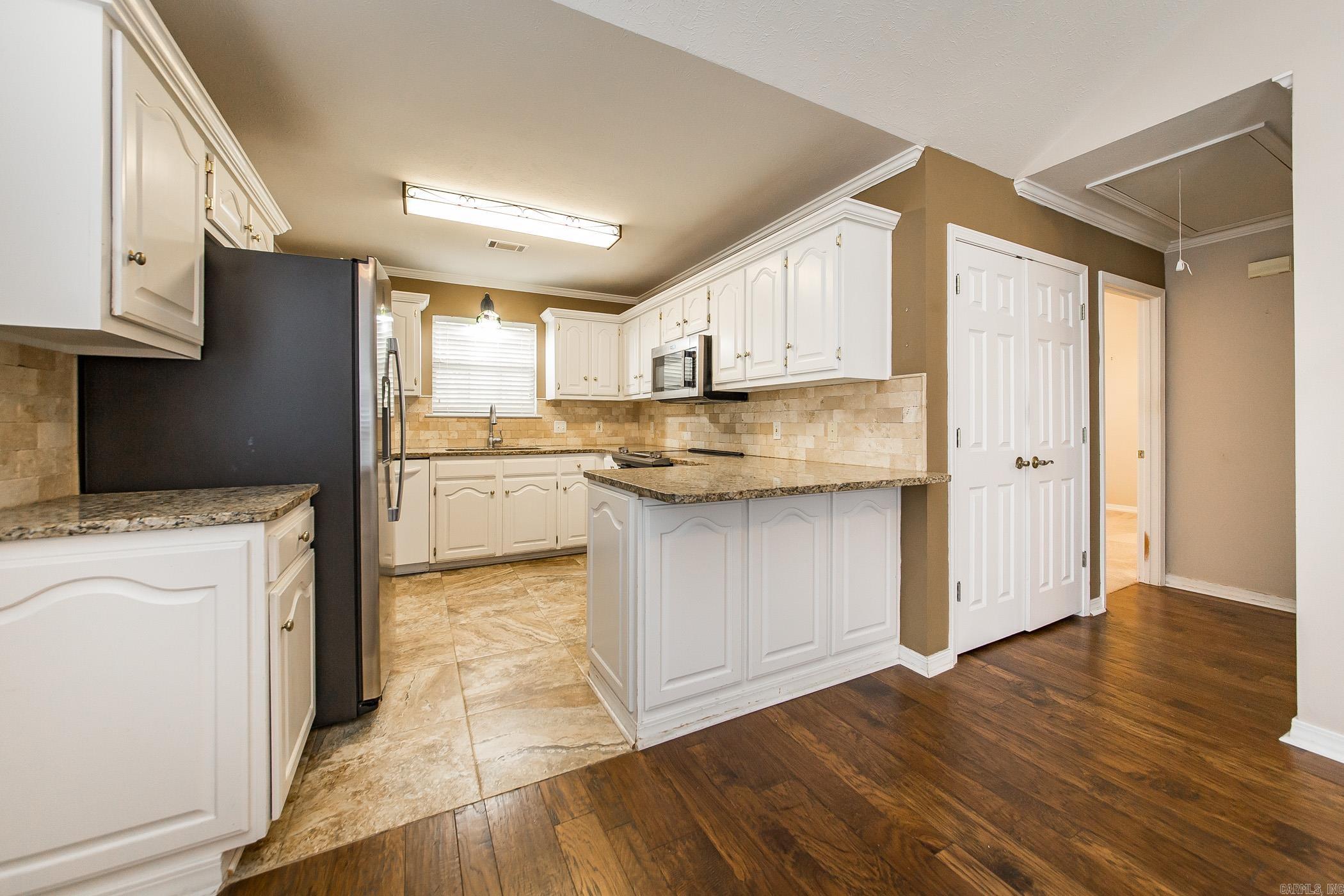 RIDGEFIELD - Residential