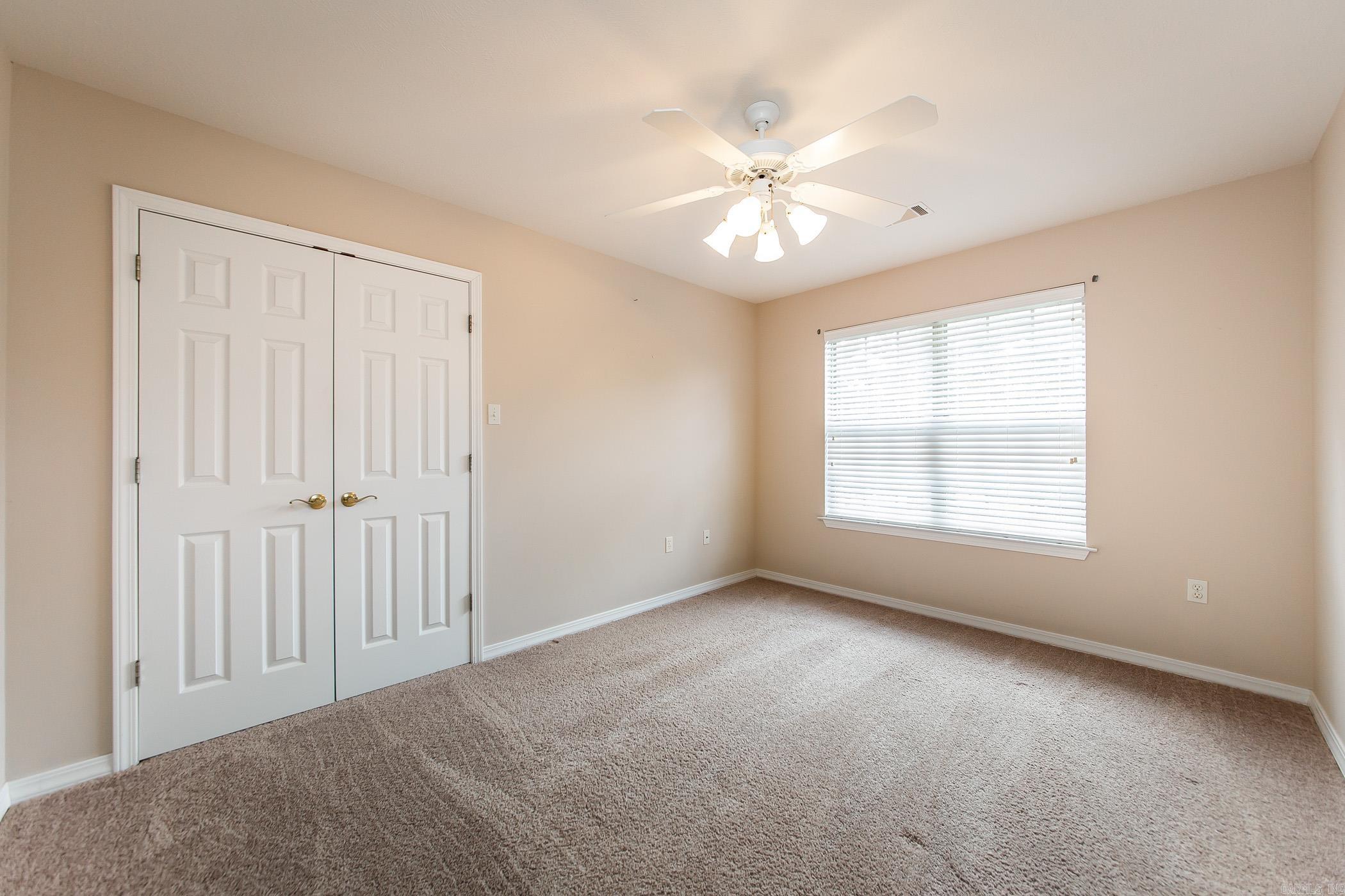 RIDGEFIELD - Residential