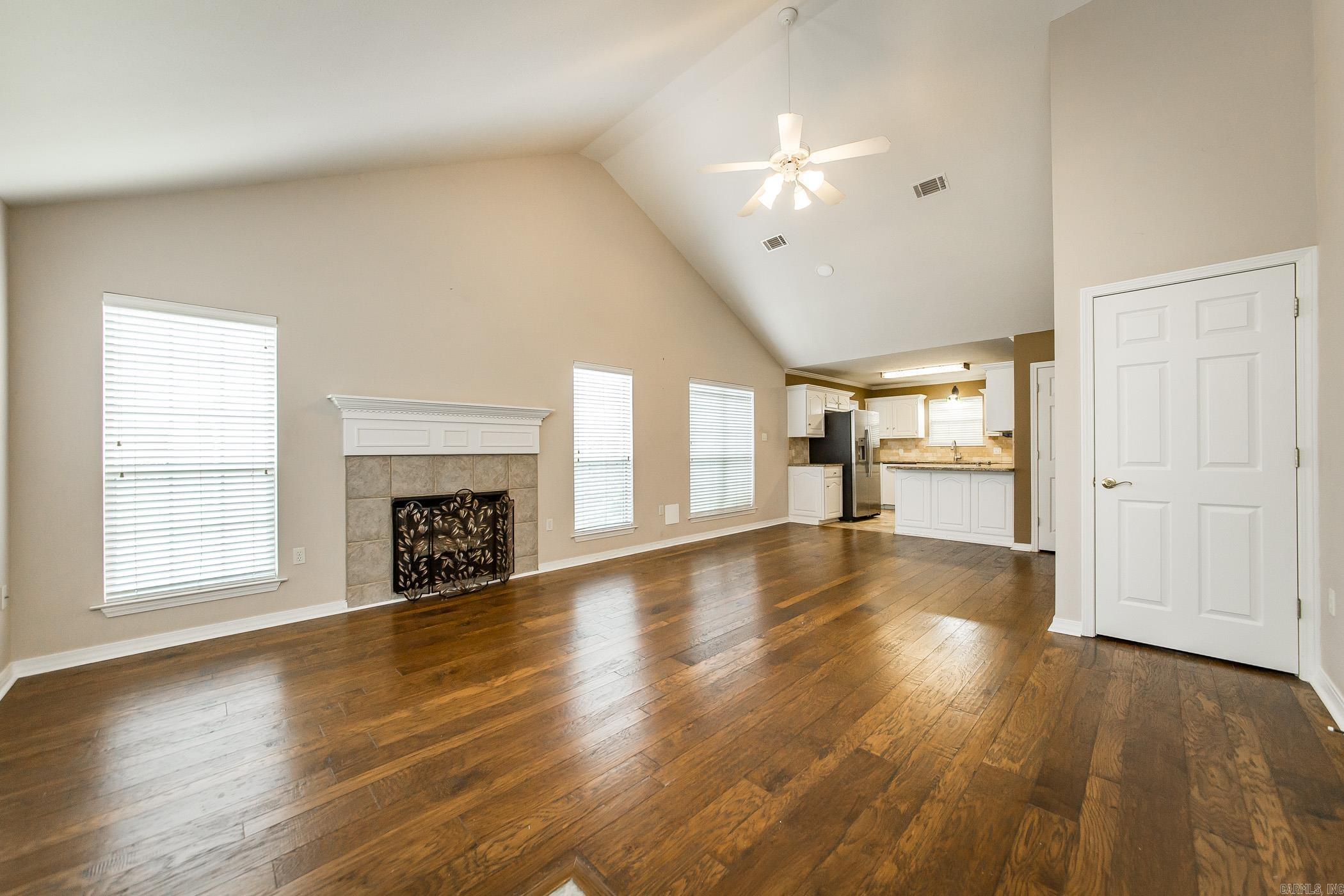 RIDGEFIELD - Residential