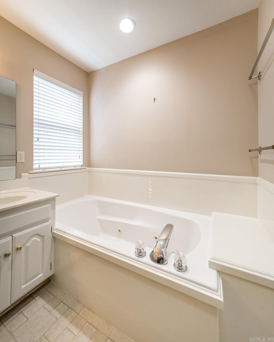 RIDGEFIELD - Residential