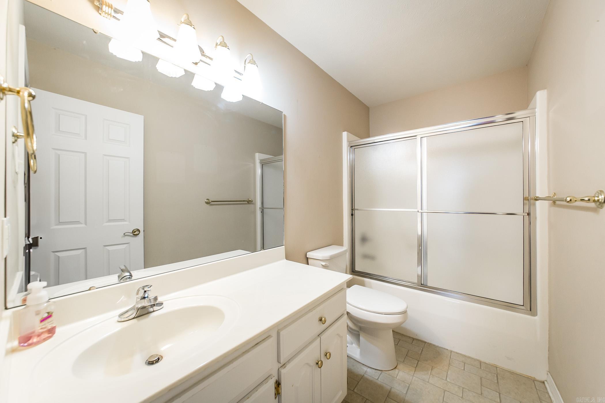 RIDGEFIELD - Residential