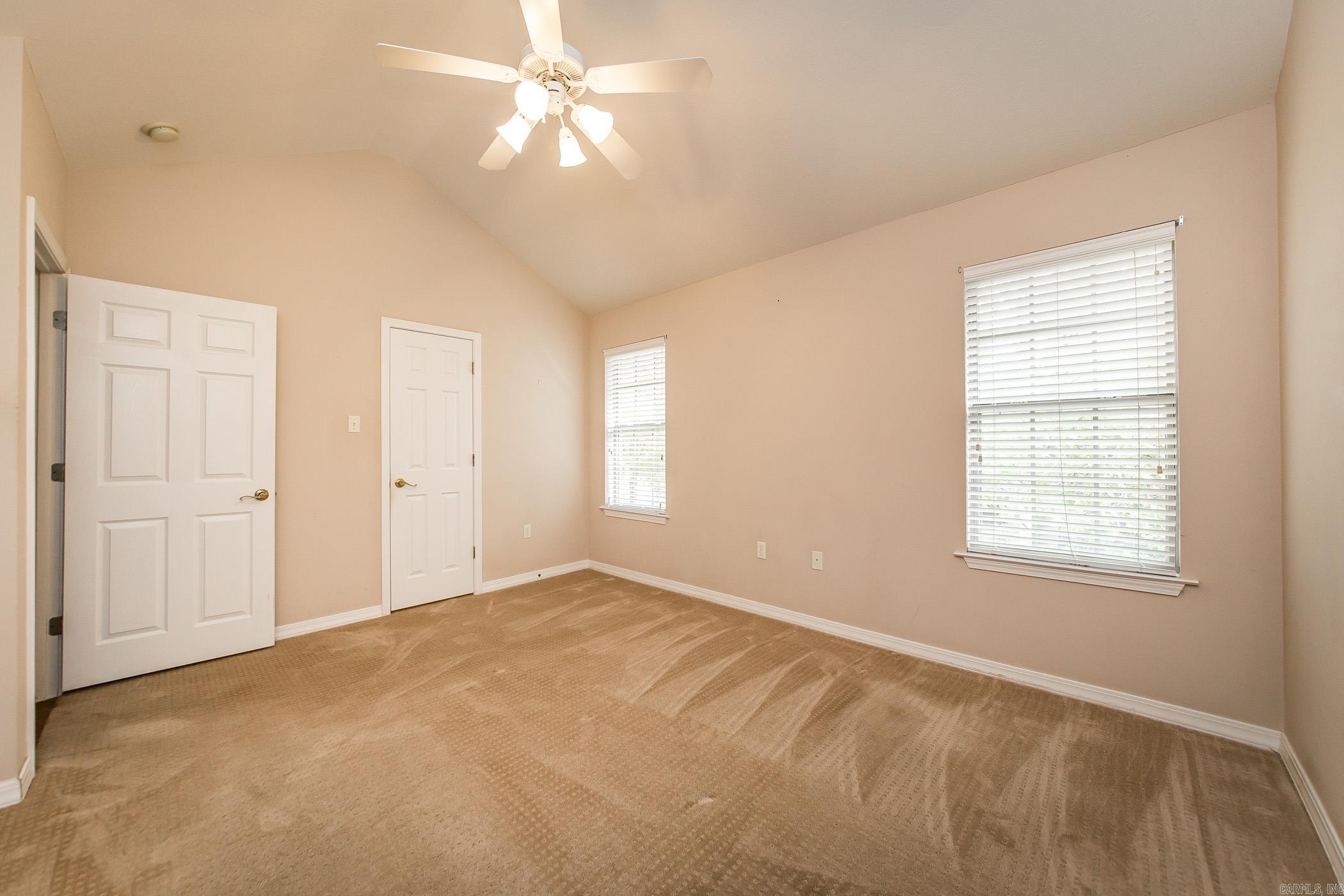 RIDGEFIELD - Residential