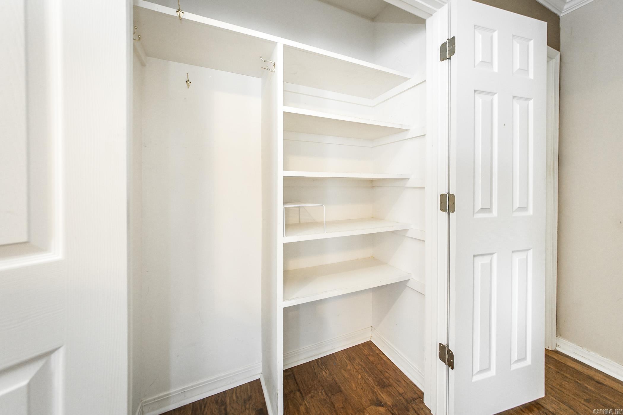 RIDGEFIELD - Residential