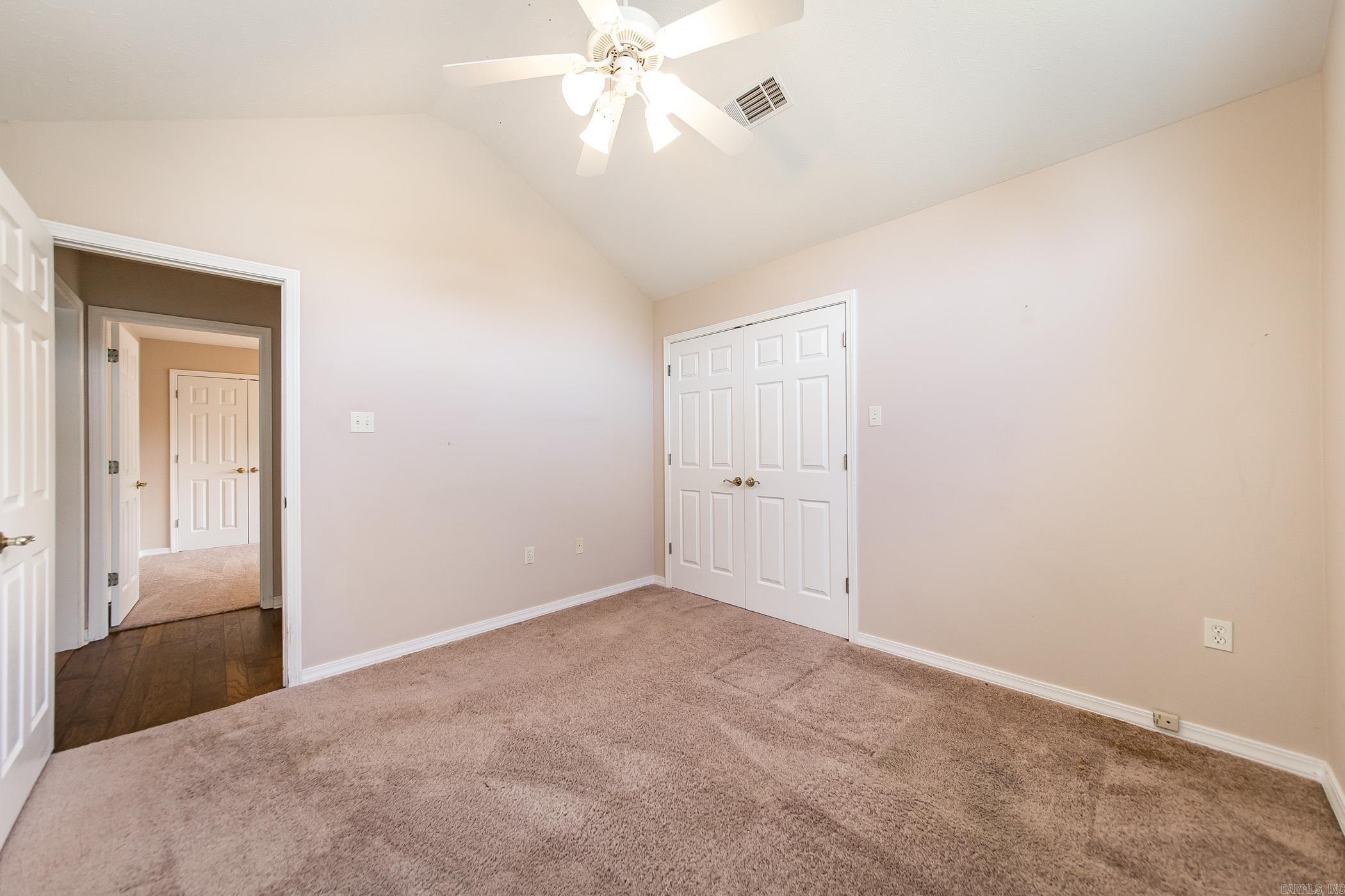 RIDGEFIELD - Residential