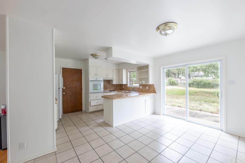 Ellis Acres - Residential Lease